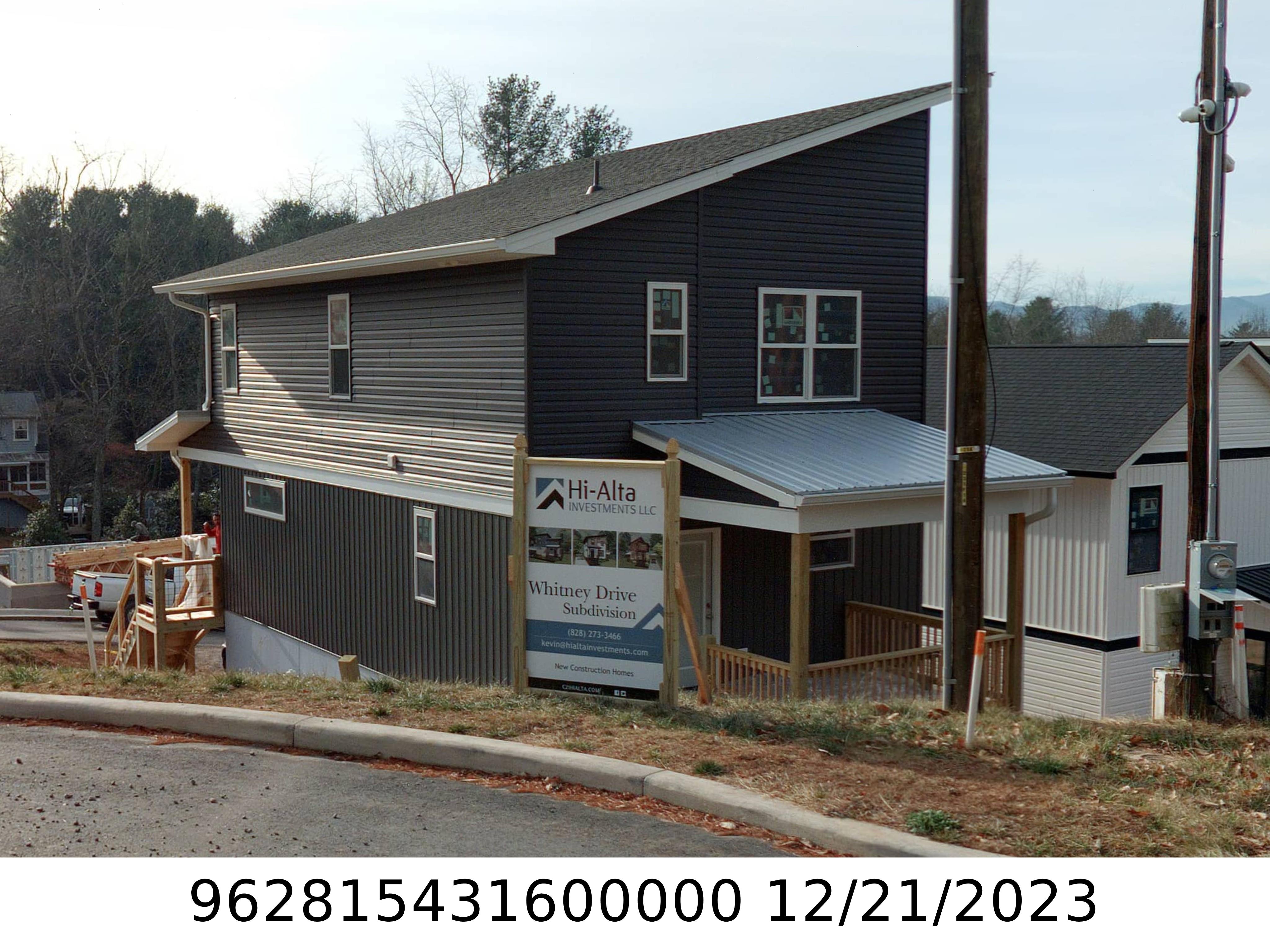 A picture of the property located at 3 ESCONDIDO DR, ASHEVILLE NC 28806.