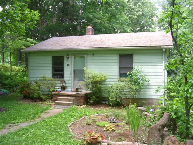A picture of the property located at 147 SHADOWLAWN DR ASHEVILLE NC.