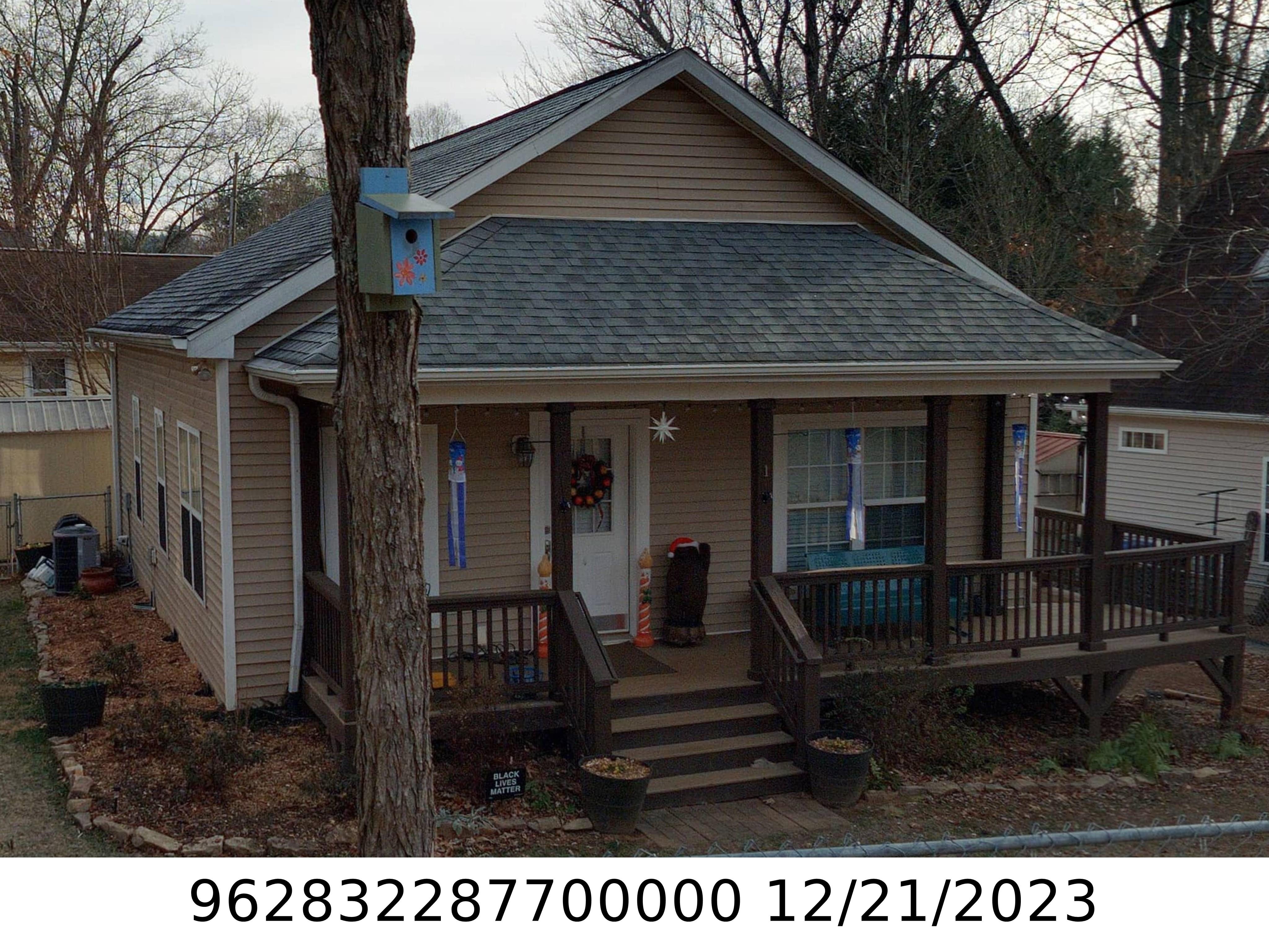 A picture of the property located at 1 HI ALTA AVE, ASHEVILLE NC 28806.