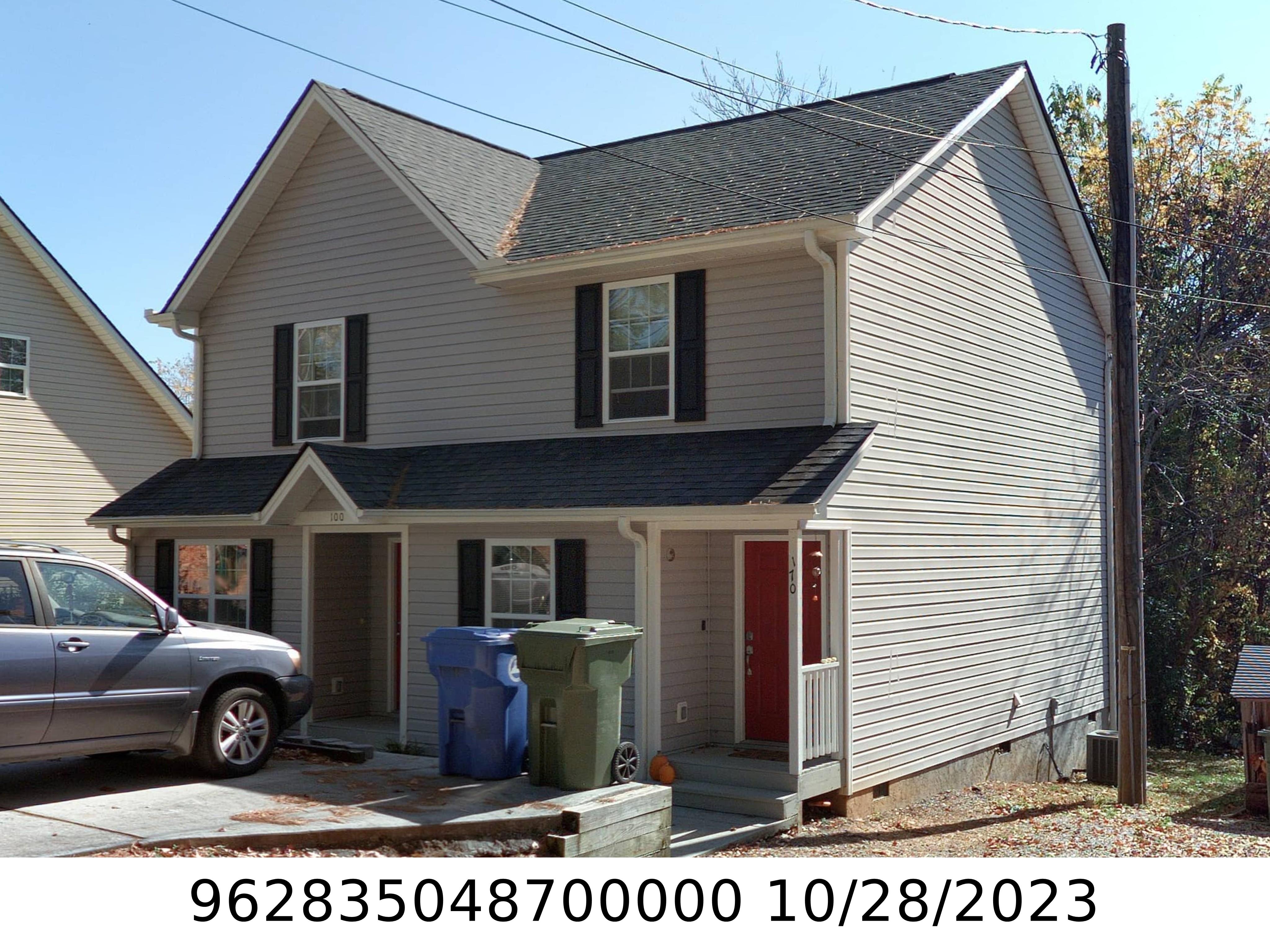 A picture of the property located at 24 DEAVER PARK CIR, ASHEVILLE NC 28806.