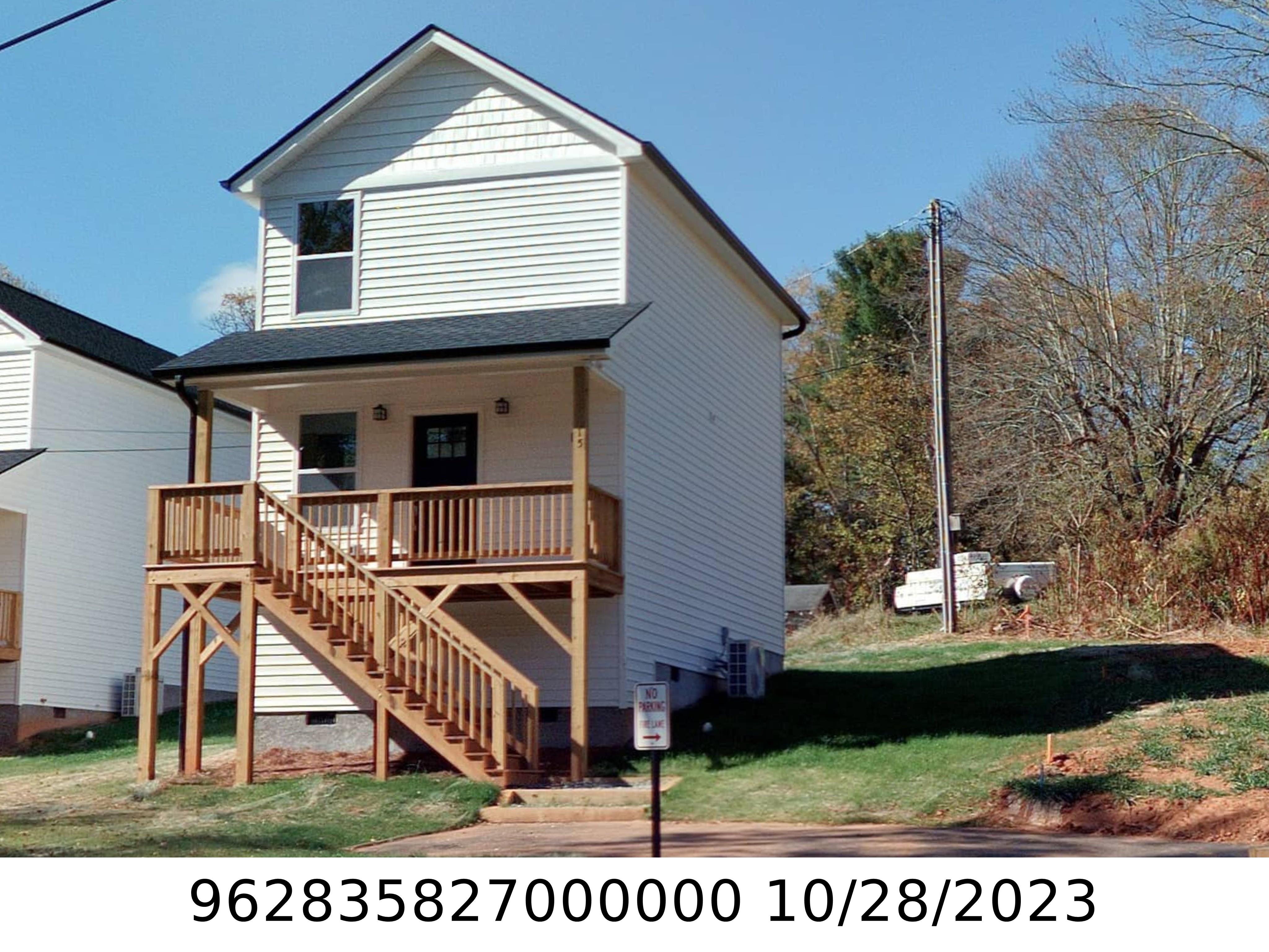 A picture of the property located at 15 FRIENDLY HOLW, ASHEVILLE NC 28806.