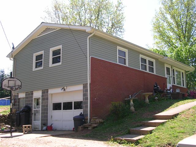 A picture of the property located at 107 DARCUS LN, ASHEVILLE NC 28806.