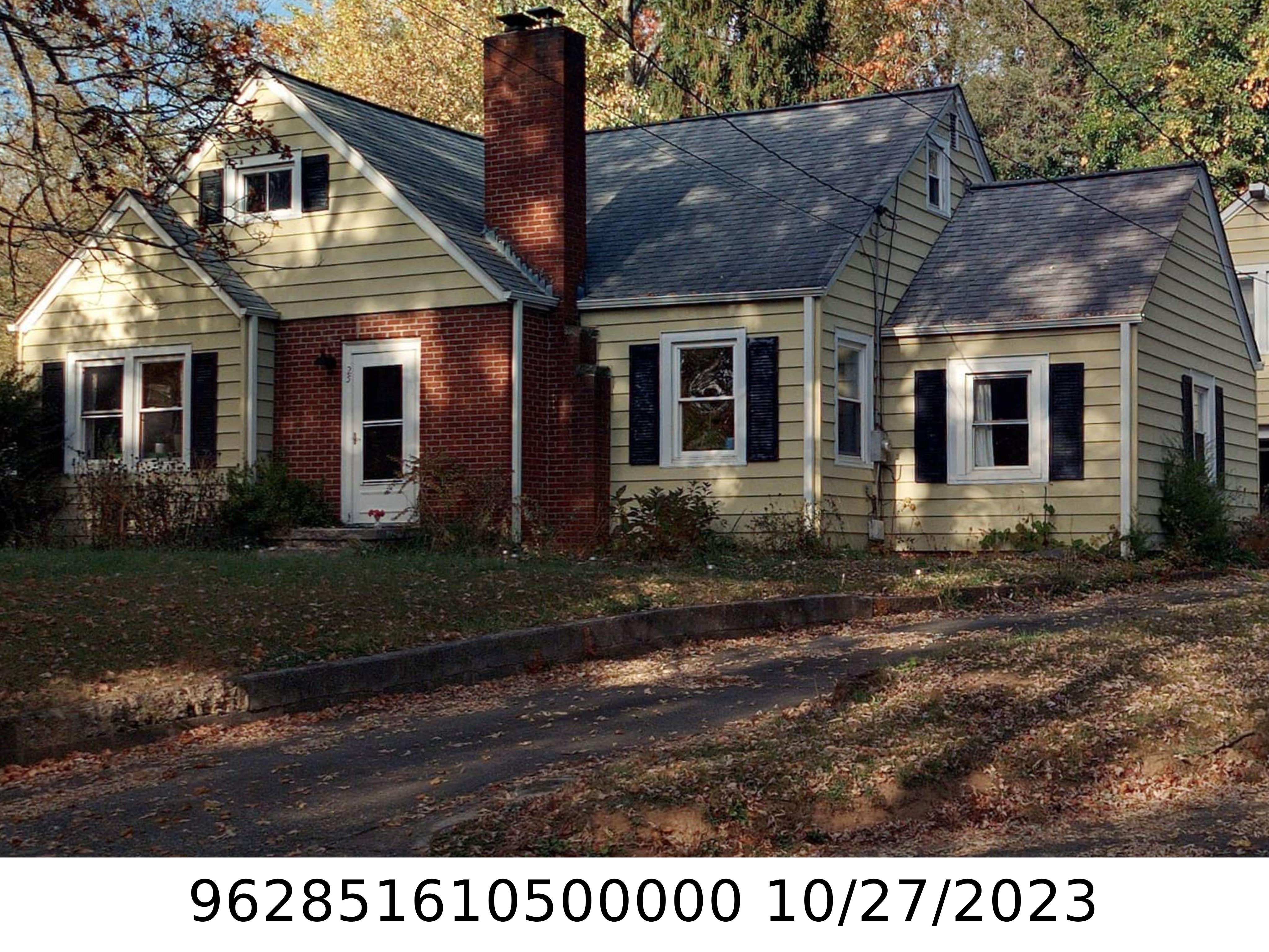 A picture of the property located at 25 CHESTER PL, ASHEVILLE NC 28806.