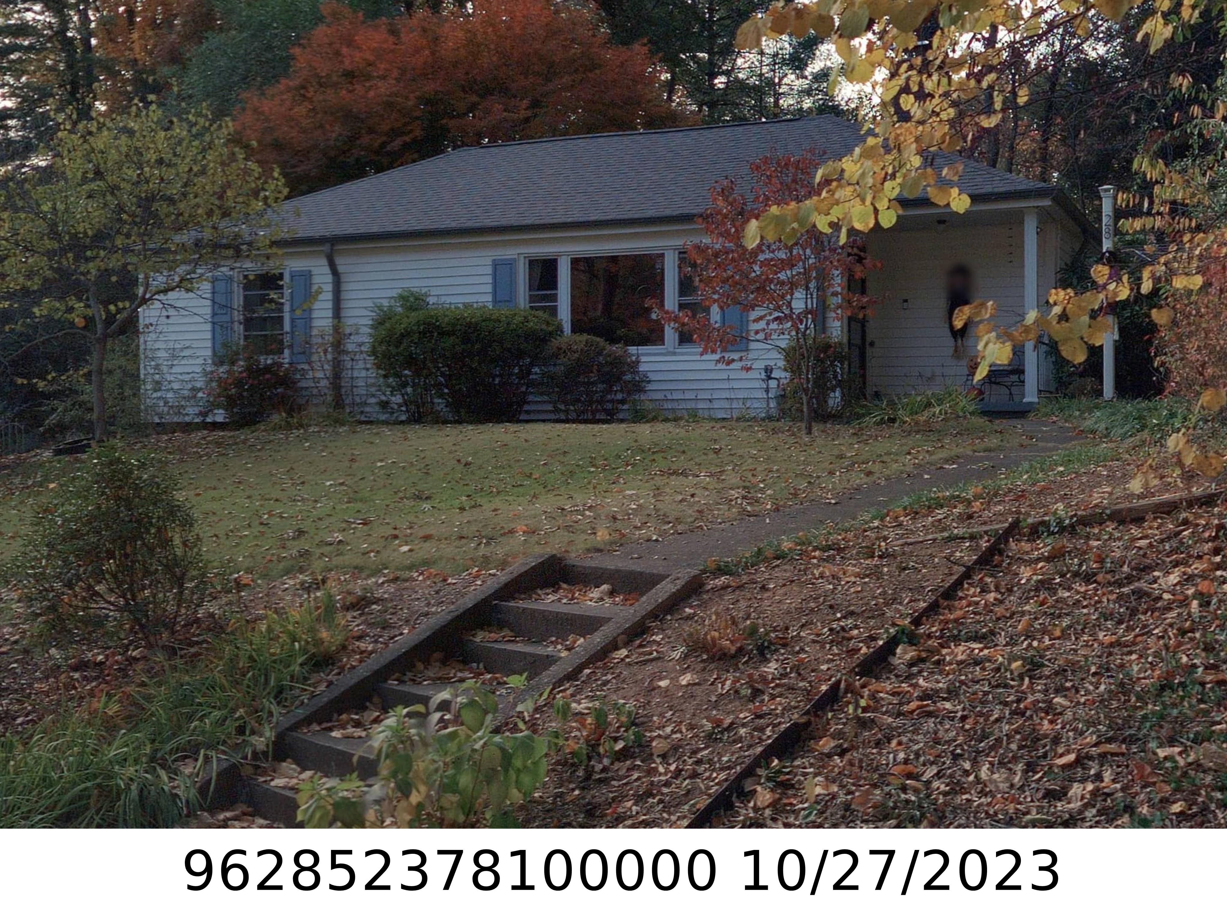 A picture of the property located at 28 ARTHUR RD, ASHEVILLE NC 28806.