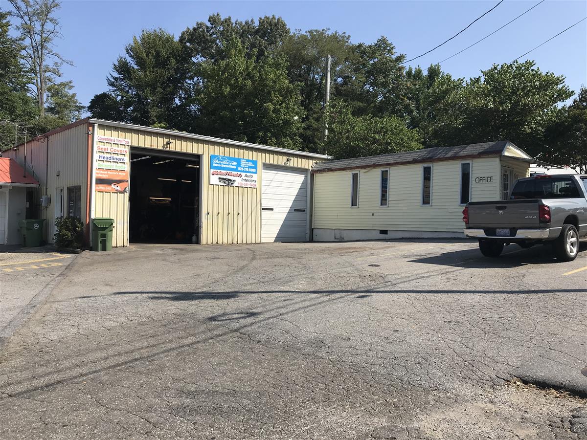 A picture of the property located at 1543 PATTON AVE, ASHEVILLE NC 28806.
