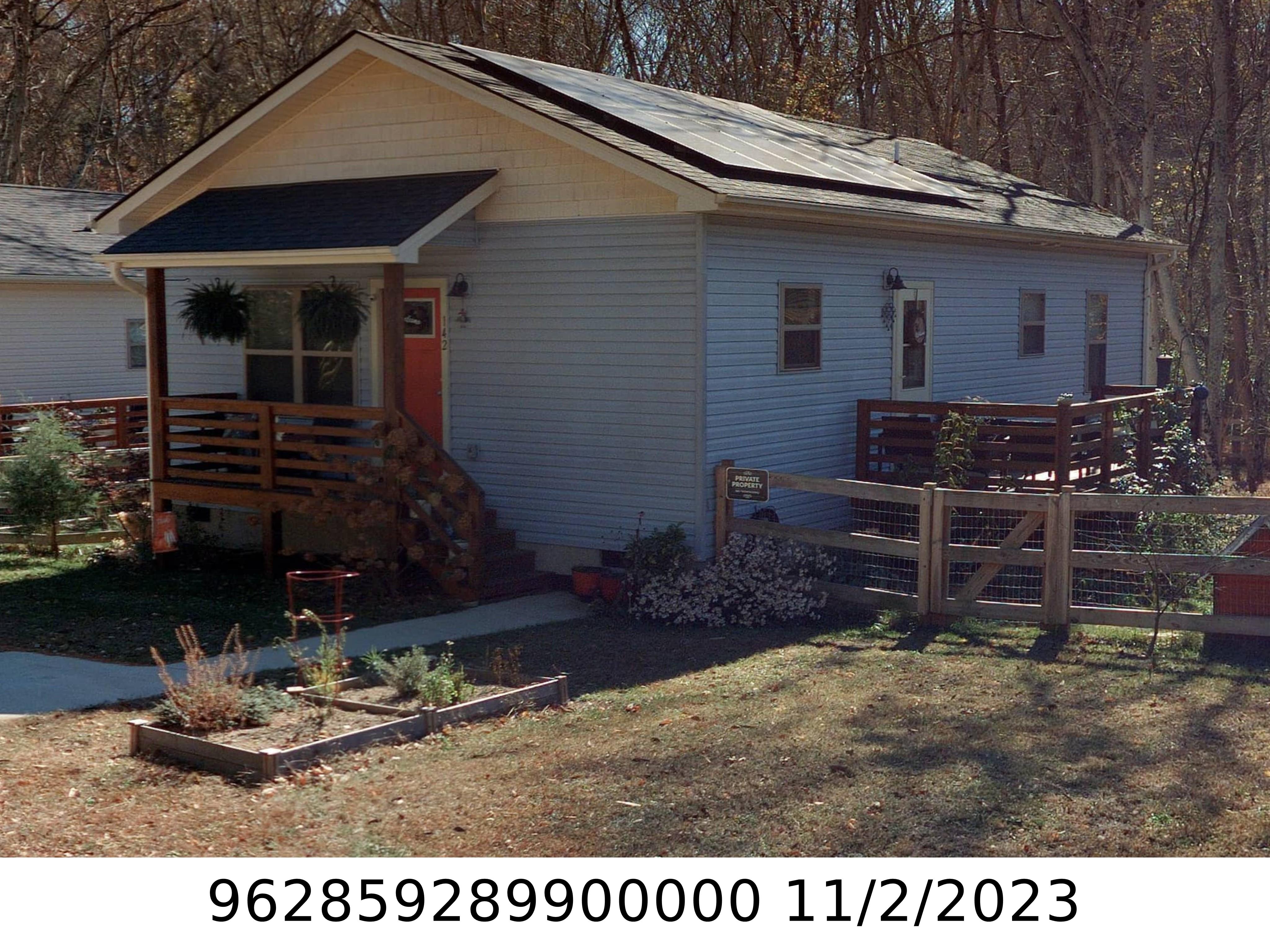 A picture of the property located at 142 OLD COUNTY HOME RD, ASHEVILLE NC 28806.