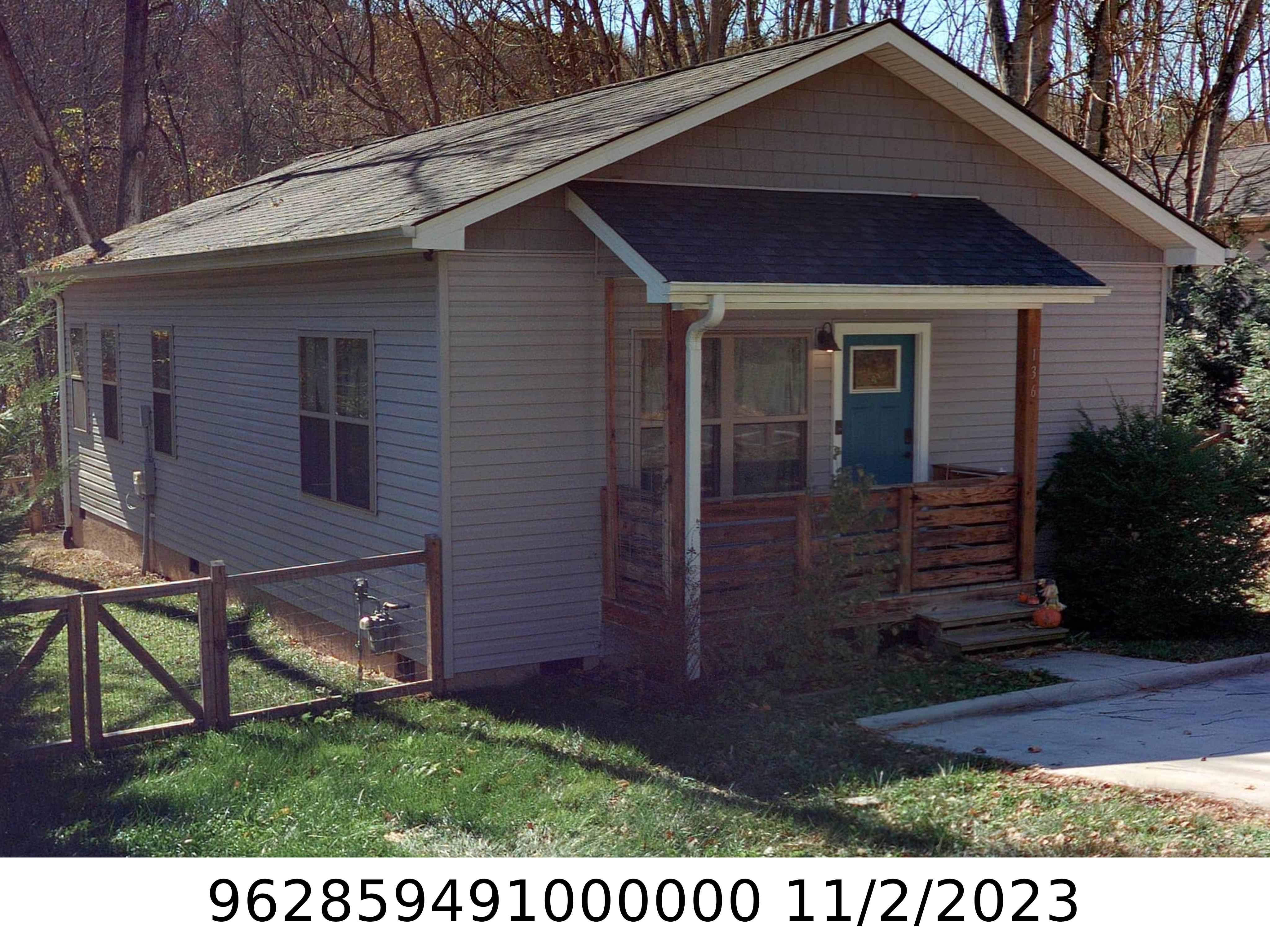 A picture of the property located at 136 OLD COUNTY HOME RD, ASHEVILLE NC 28806.