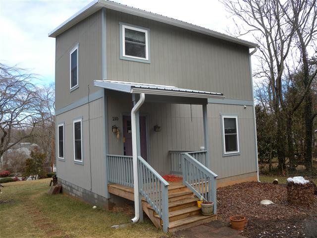 A picture of the property located at 210 BEAR CREEK RD, ASHEVILLE NC 28806.