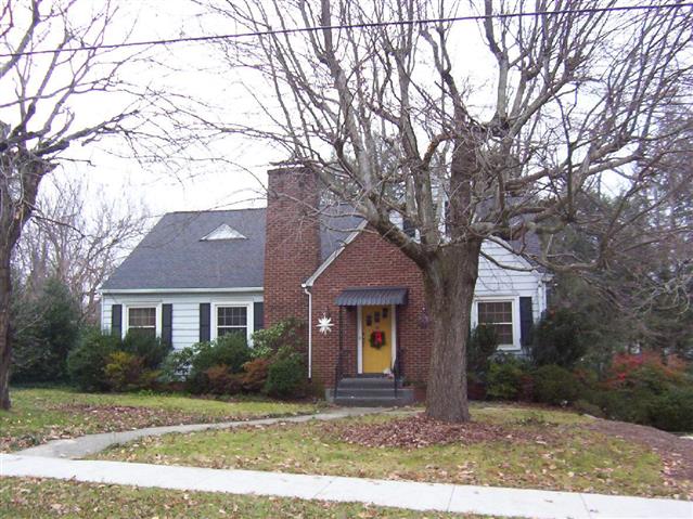 A picture of the property located at 25 BEAR CREEK RD, ASHEVILLE NC 28806.