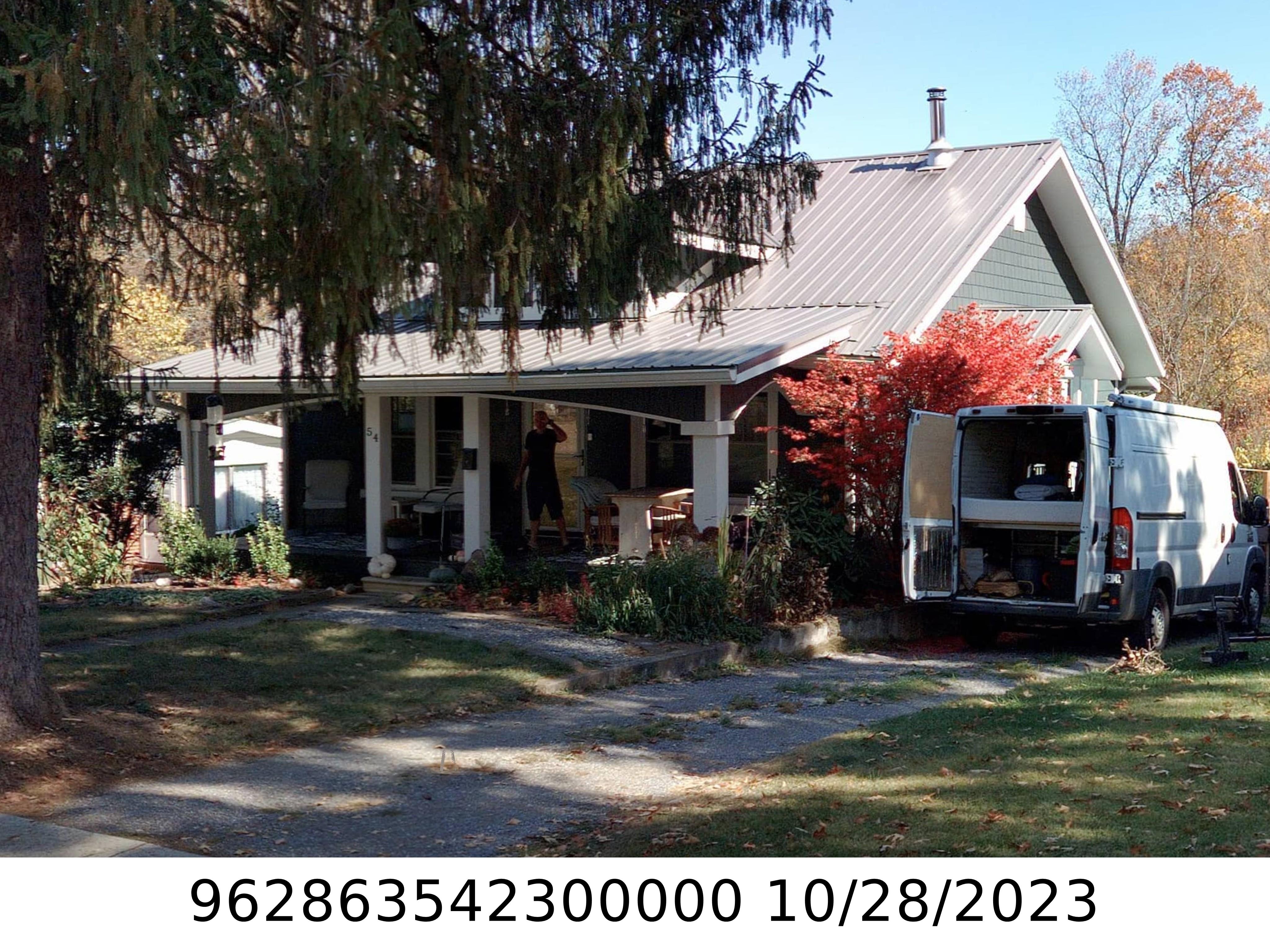 A picture of the property located at 54 MADELINE AVE, ASHEVILLE NC 28806.