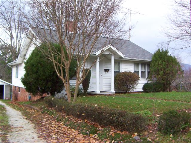 A picture of the property located at 46 GREEN HILL AVE ASHEVILLE NC.