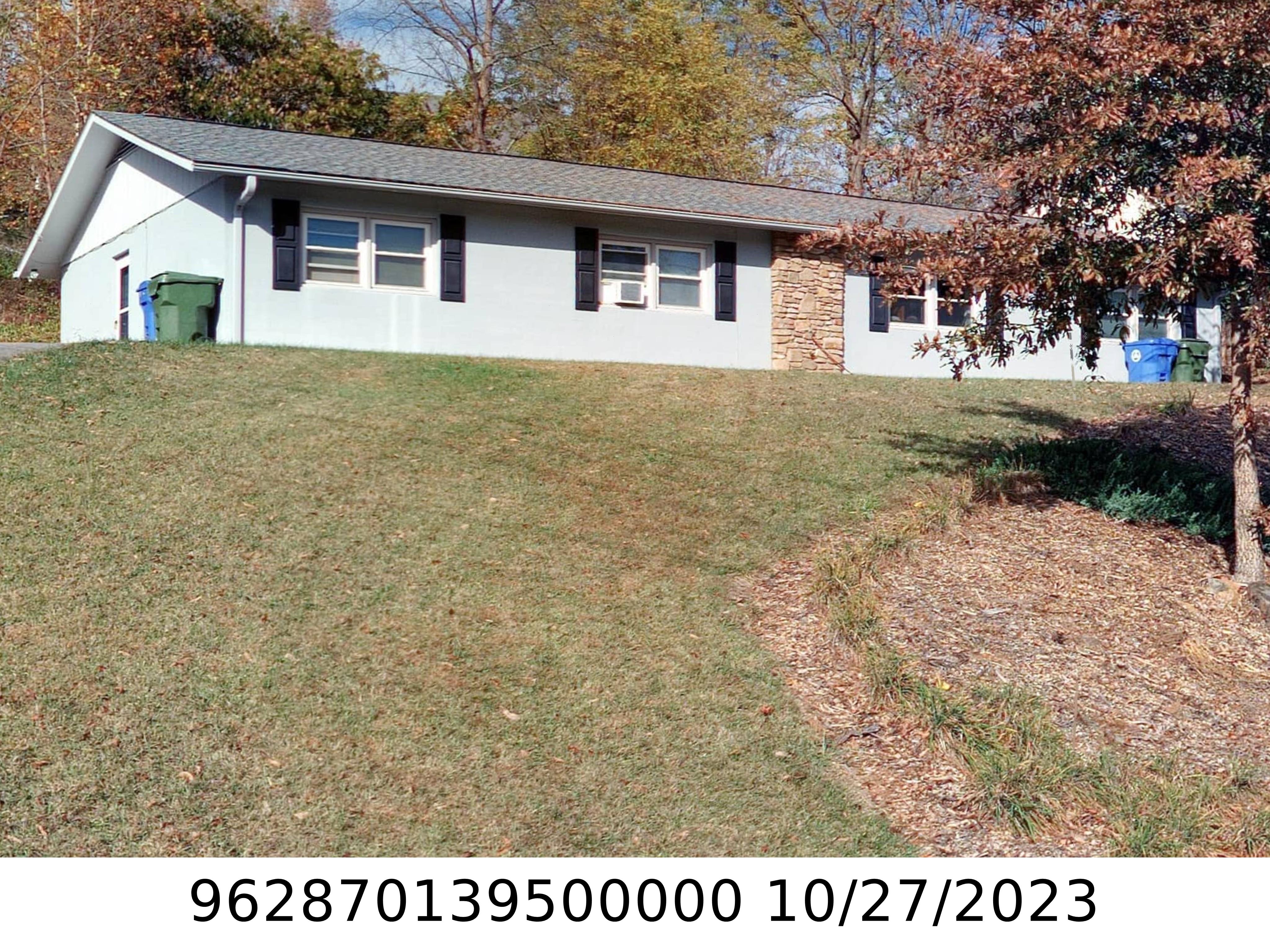 A picture of the property located at 575 SAND HILL RD, ASHEVILLE NC 28806.