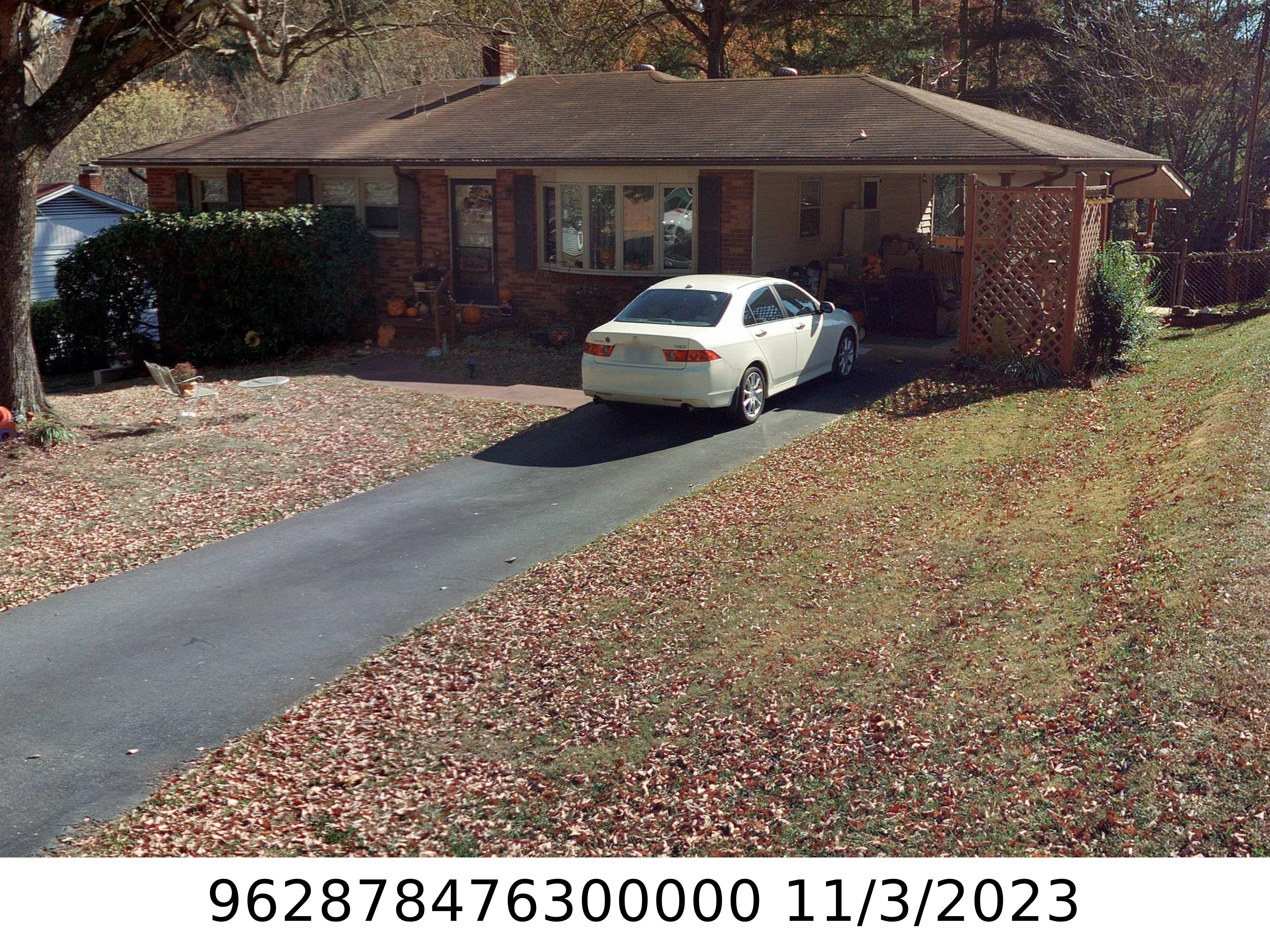A picture of the property located at 15 DEBRA LN, ASHEVILLE NC 28806.