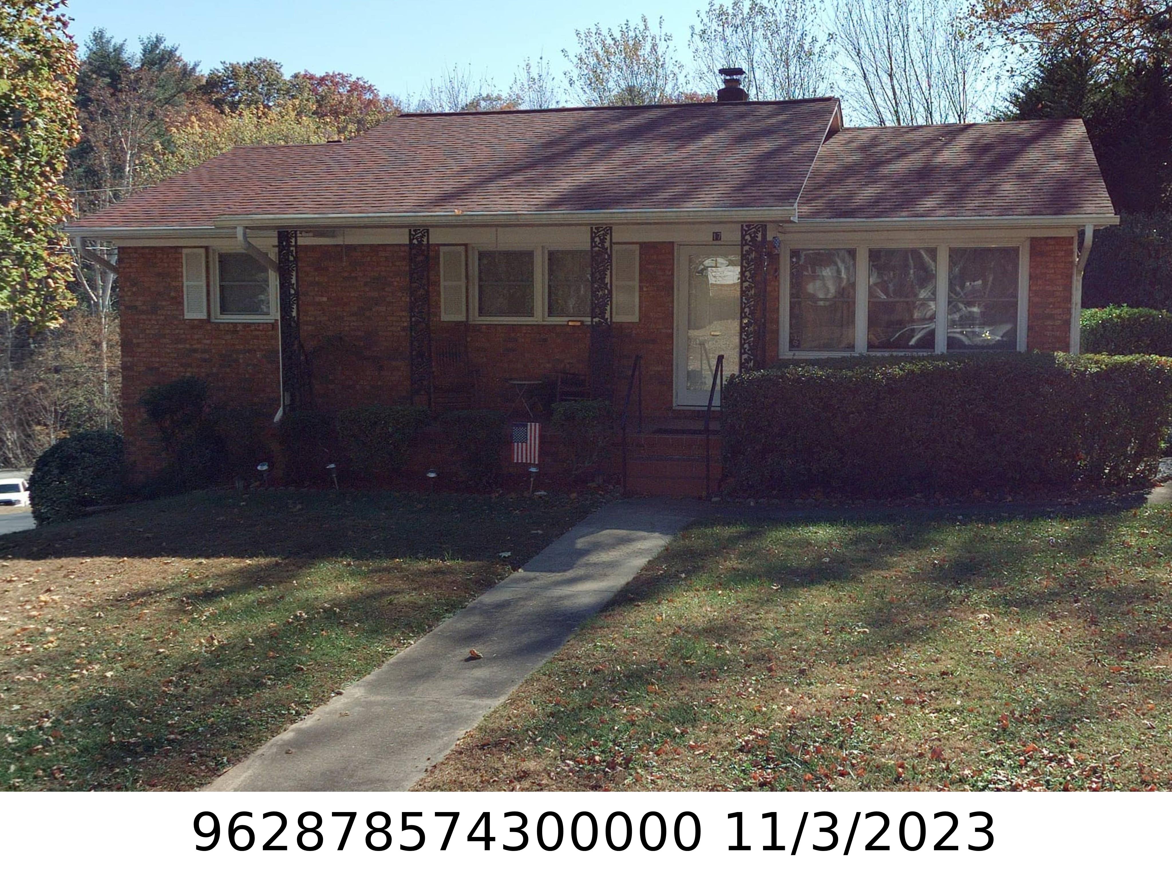 A picture of the property located at 17 DEBRA LN, ASHEVILLE NC 28806.