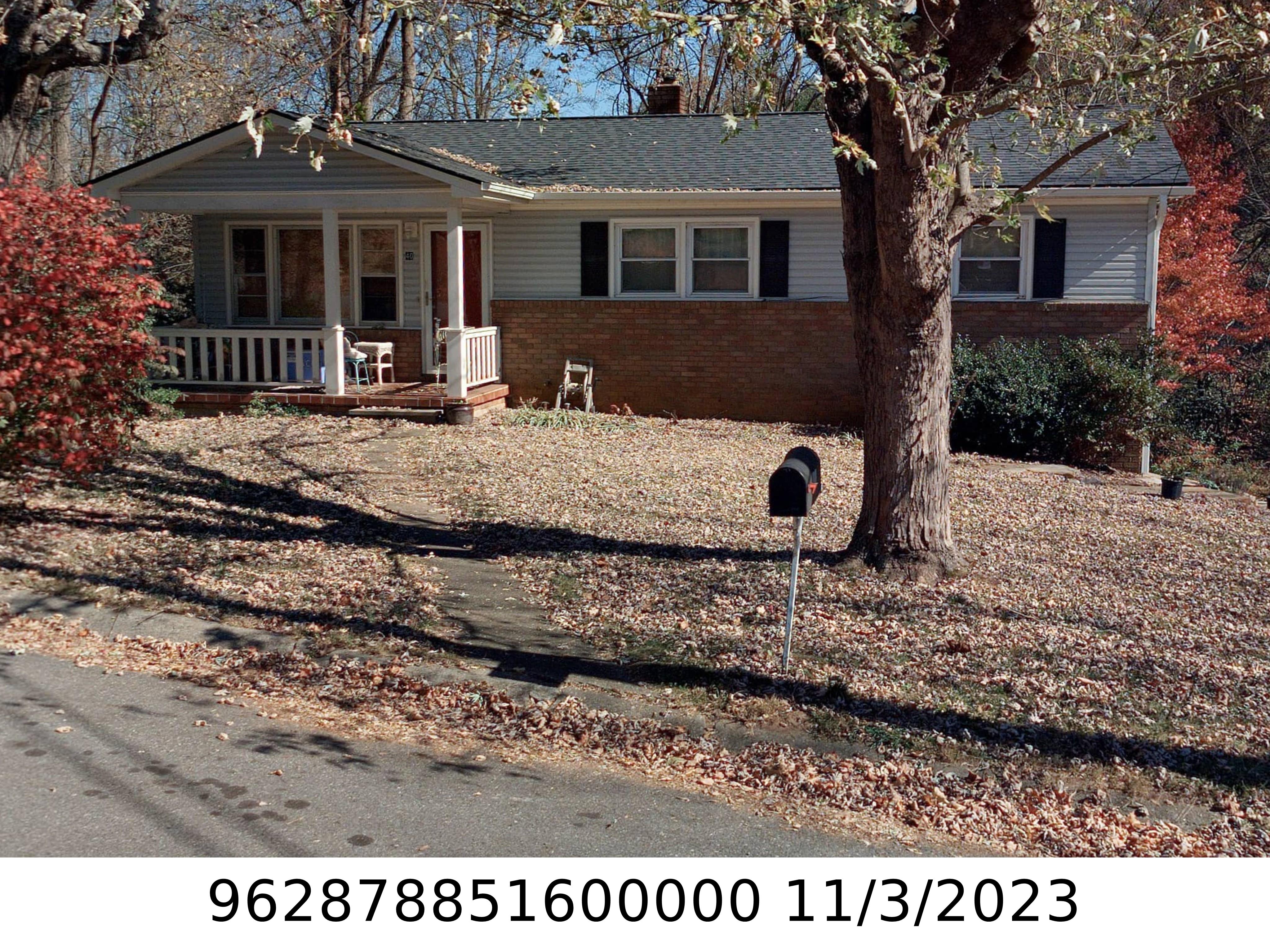 A picture of the property located at 40 DEBRA LN, ASHEVILLE NC 28806.
