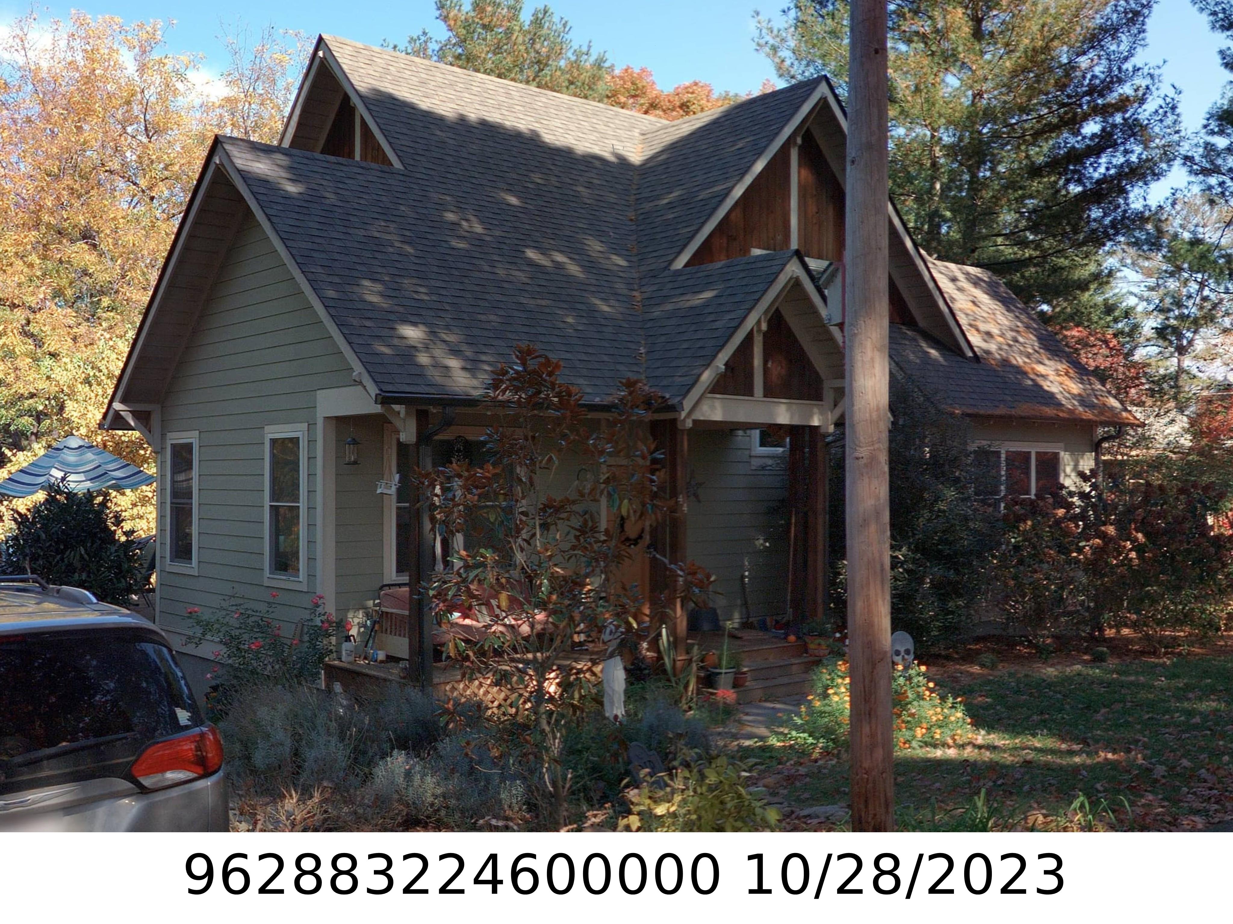 A picture of the property located at 44 WOODGATE RD, ASHEVILLE NC 28806.