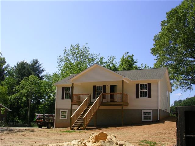 A picture of the property located at 23 SHELBURNE DR, ASHEVILLE NC 28806.