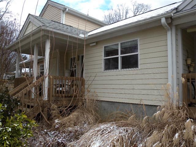 A picture of the property located at 43 VERMONT CT # D14, ASHEVILLE NC 28806.