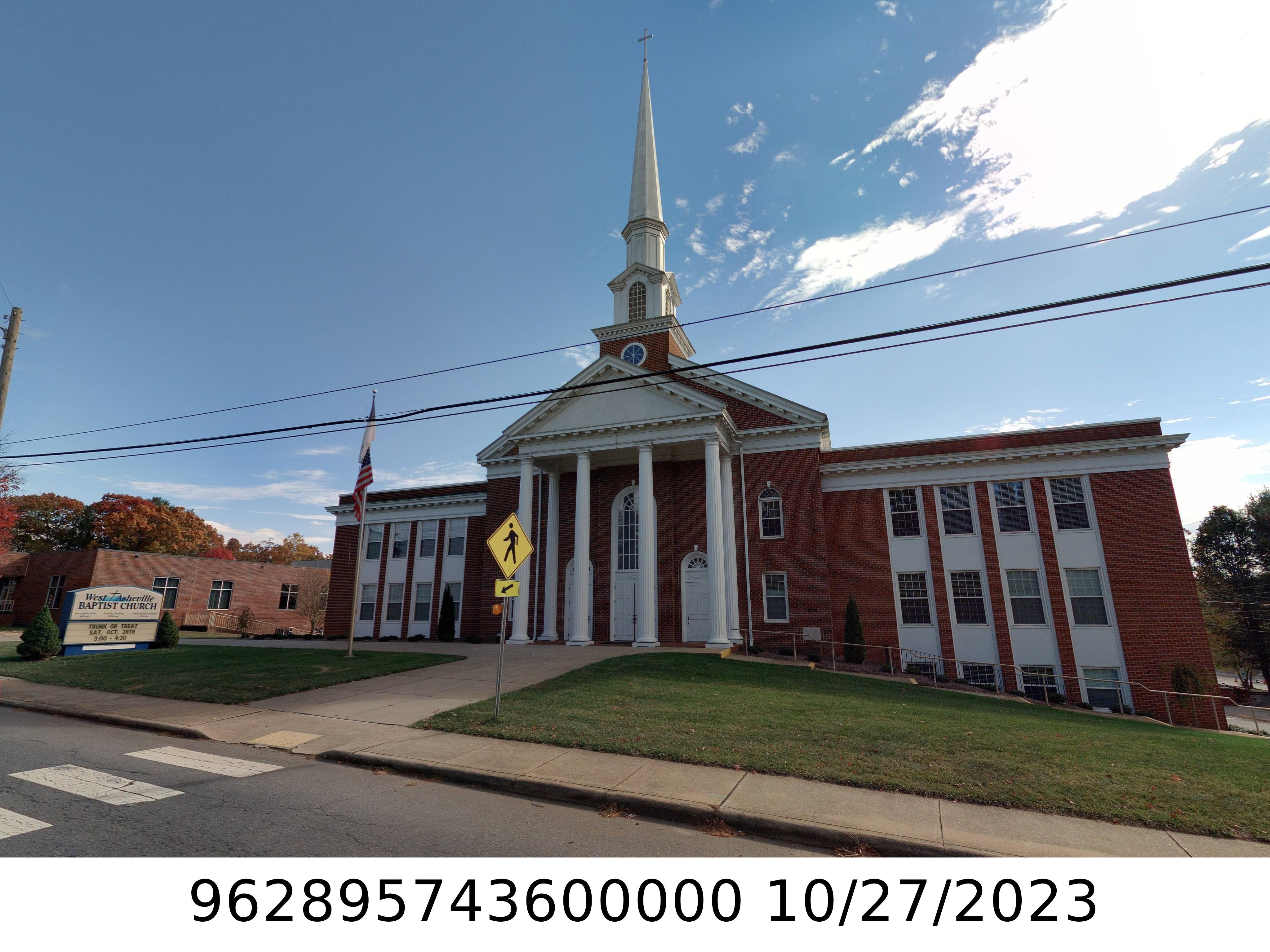 A picture of the property located at 926 HAYWOOD RD, ASHEVILLE NC 28806.