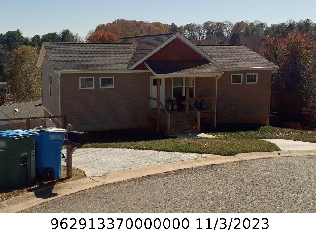 A picture of the property located at 44 SYDNEY LN, ASHEVILLE NC 28806.