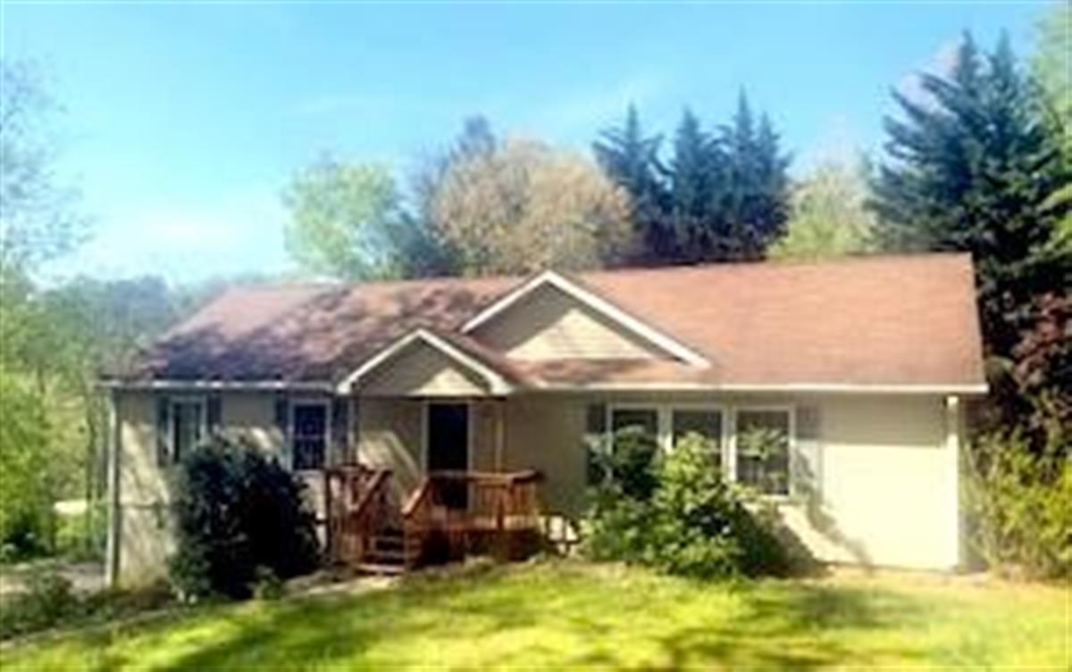 A picture of the property located at 23 ROLLING HILL DR, ASHEVILLE NC 28806.