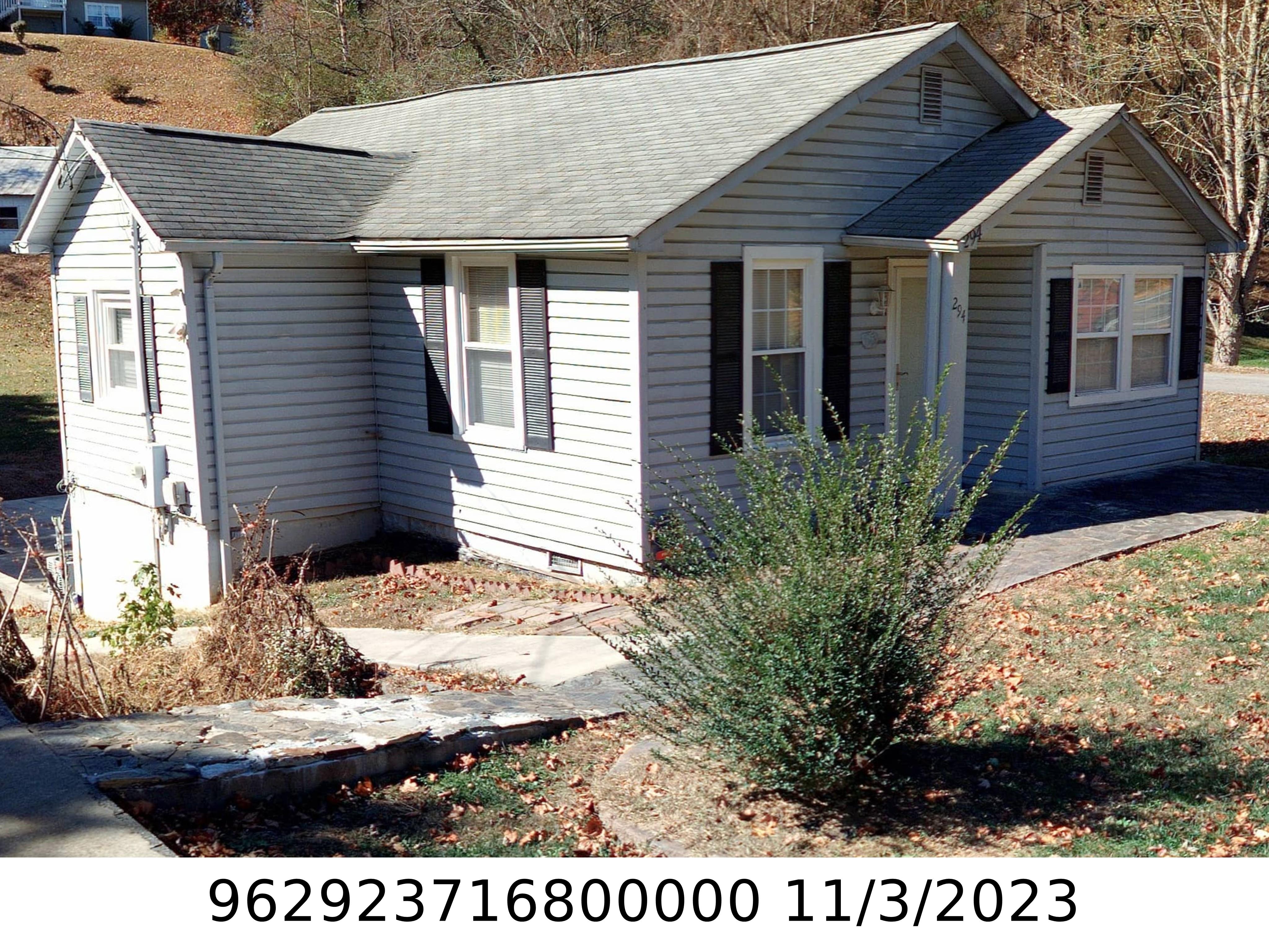 A picture of the property located at 294 OLD COUNTY HOME RD, ASHEVILLE NC 28806.