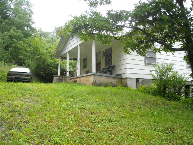 A picture of the property located at 150 BEN LIPPEN RD, ASHEVILLE NC 28806.