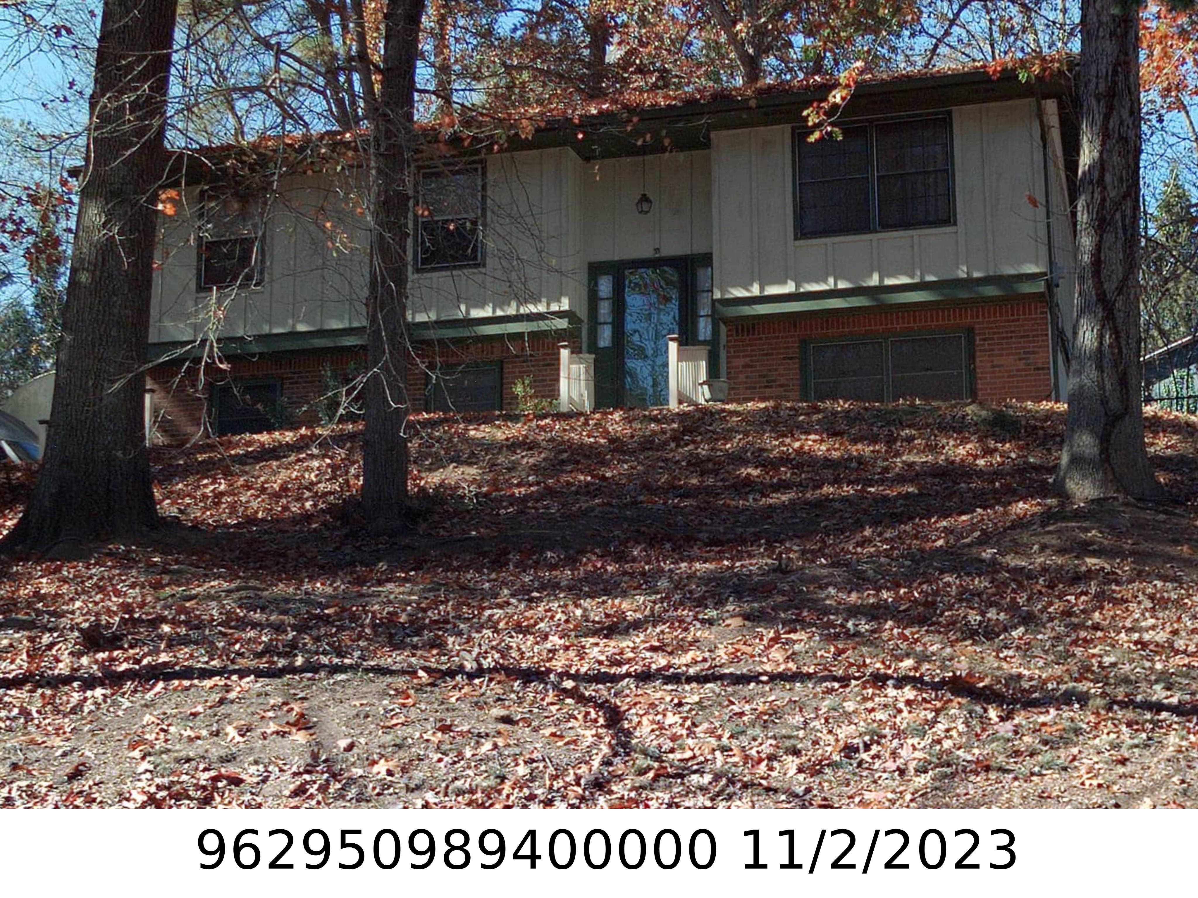 A picture of the property located at 35 LANCELOT LN, ASHEVILLE NC 28806.