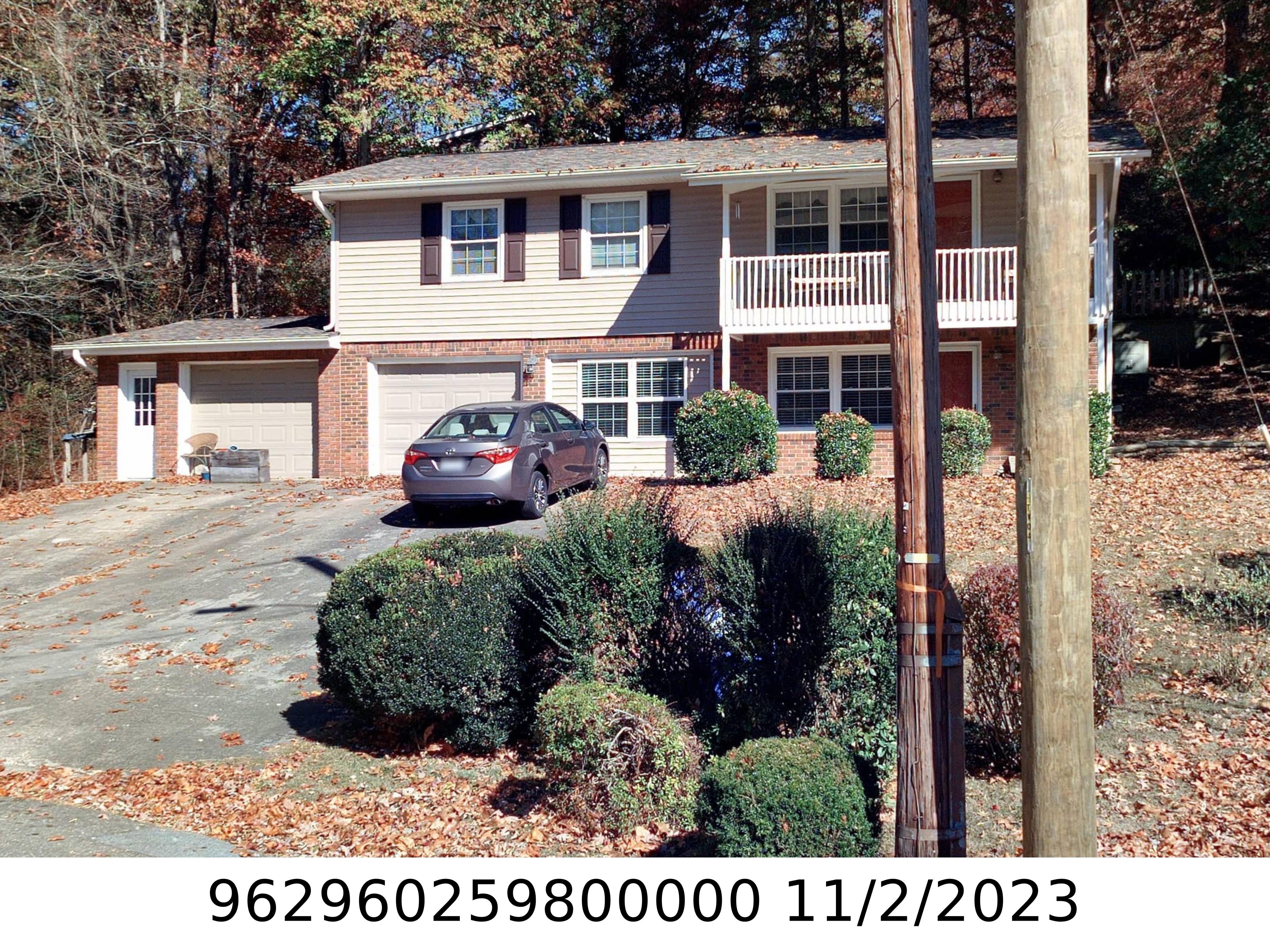A picture of the property located at 46 LANCELOT LN, ASHEVILLE NC 28806.