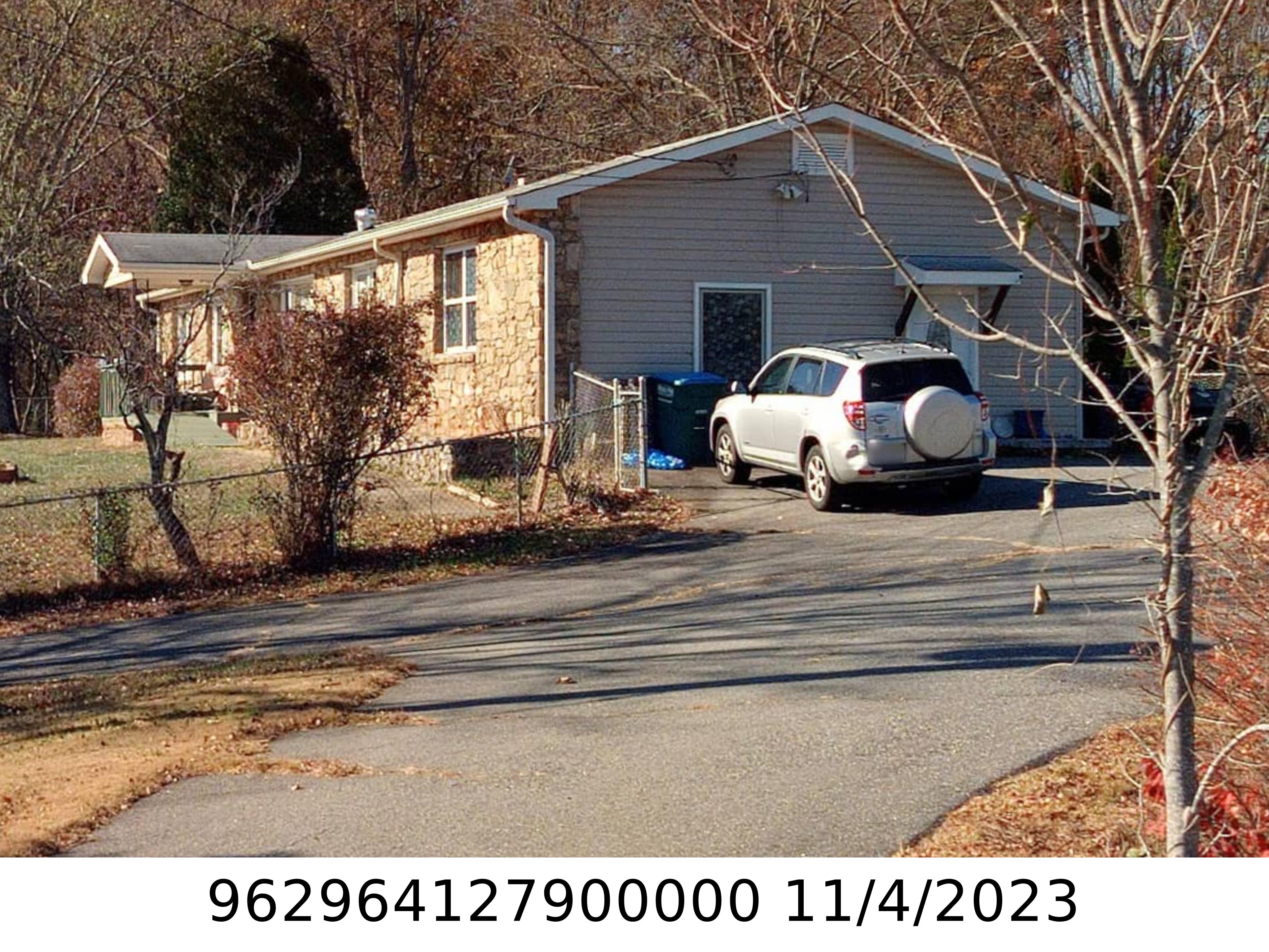 A picture of the property located at 8 LAWSON LN, ASHEVILLE NC 28806.