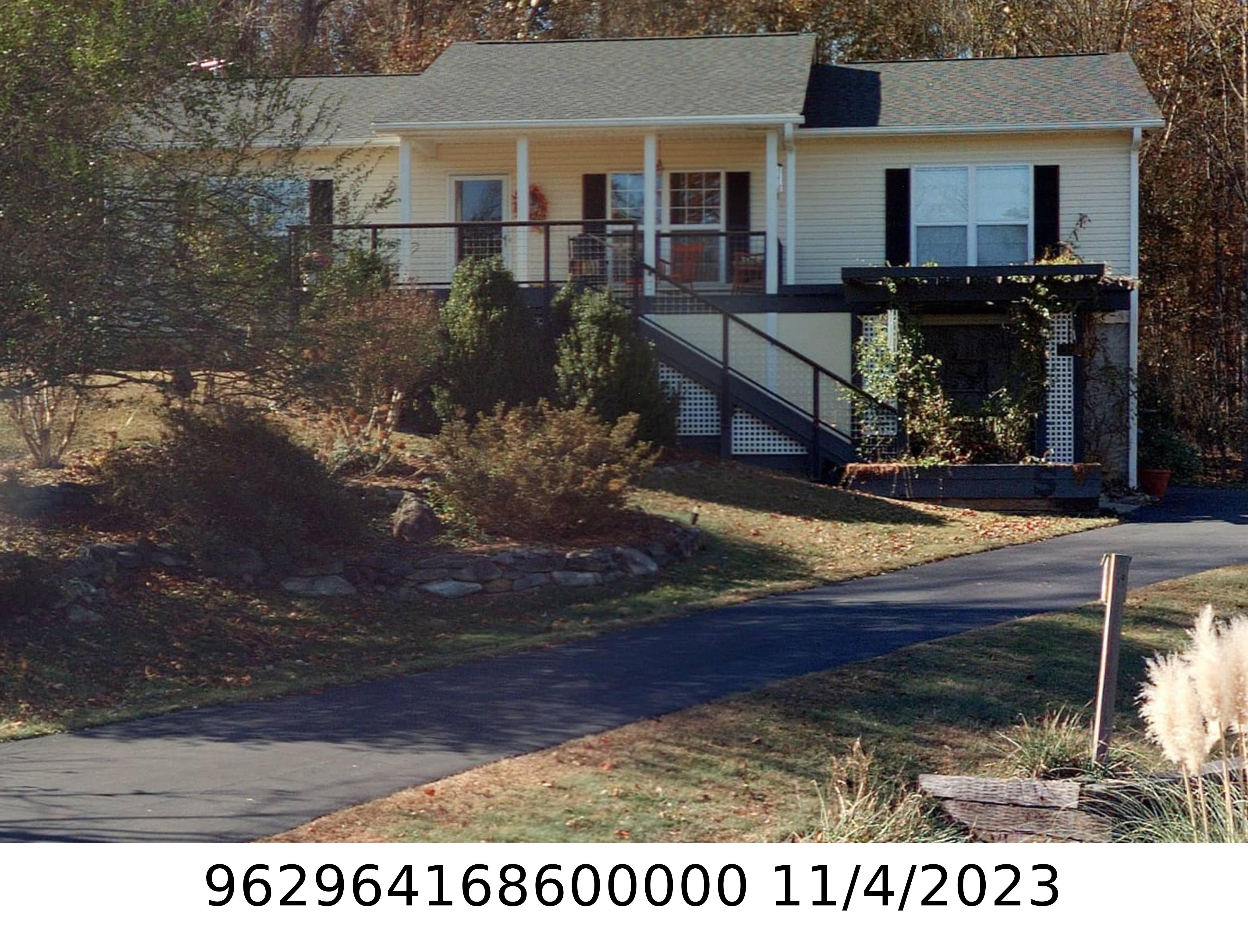 A picture of the property located at 16 LAWSON LN, ASHEVILLE NC 28806.