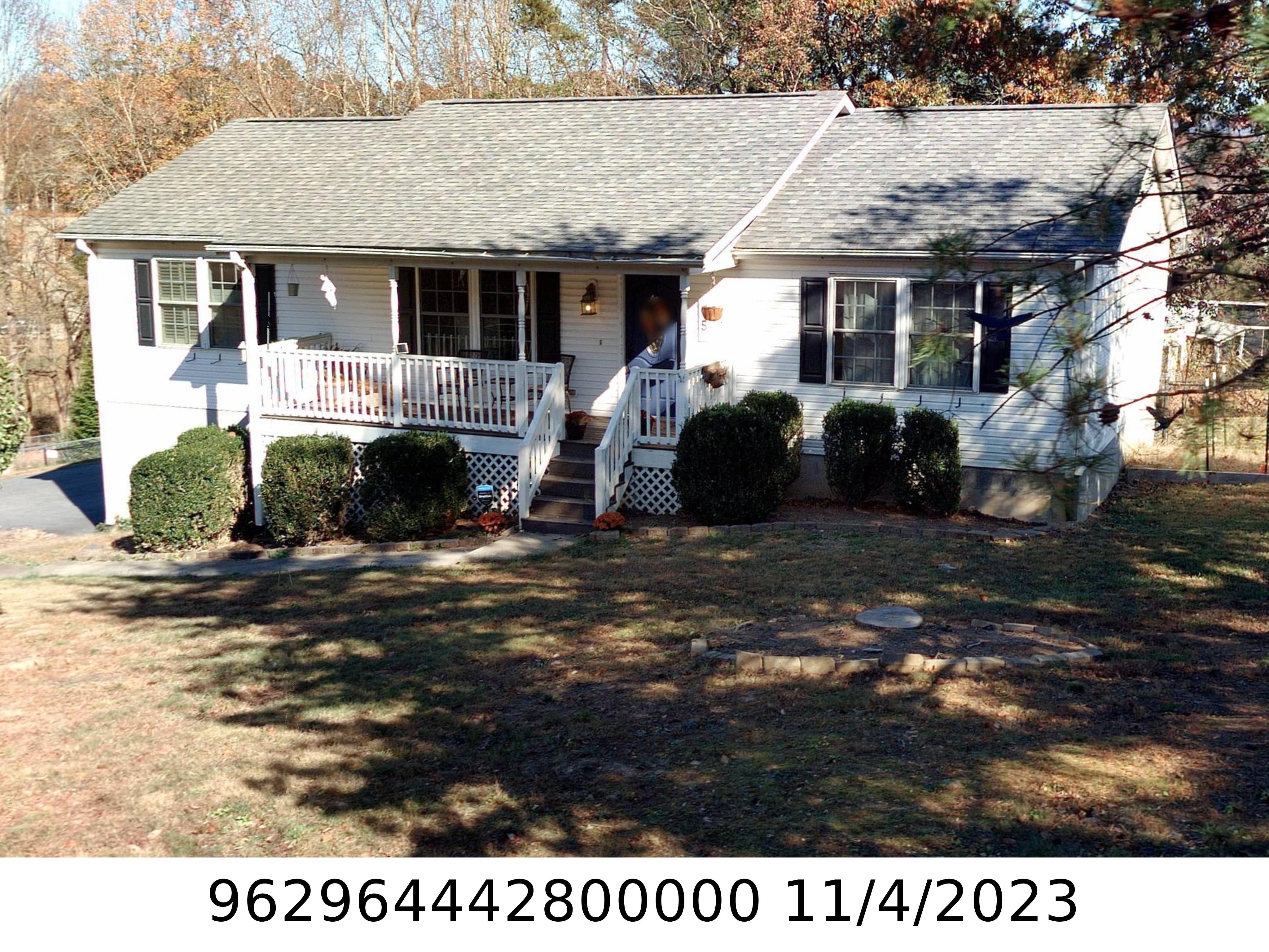 A picture of the property located at 15 LAWSON LN, ASHEVILLE NC 28806.