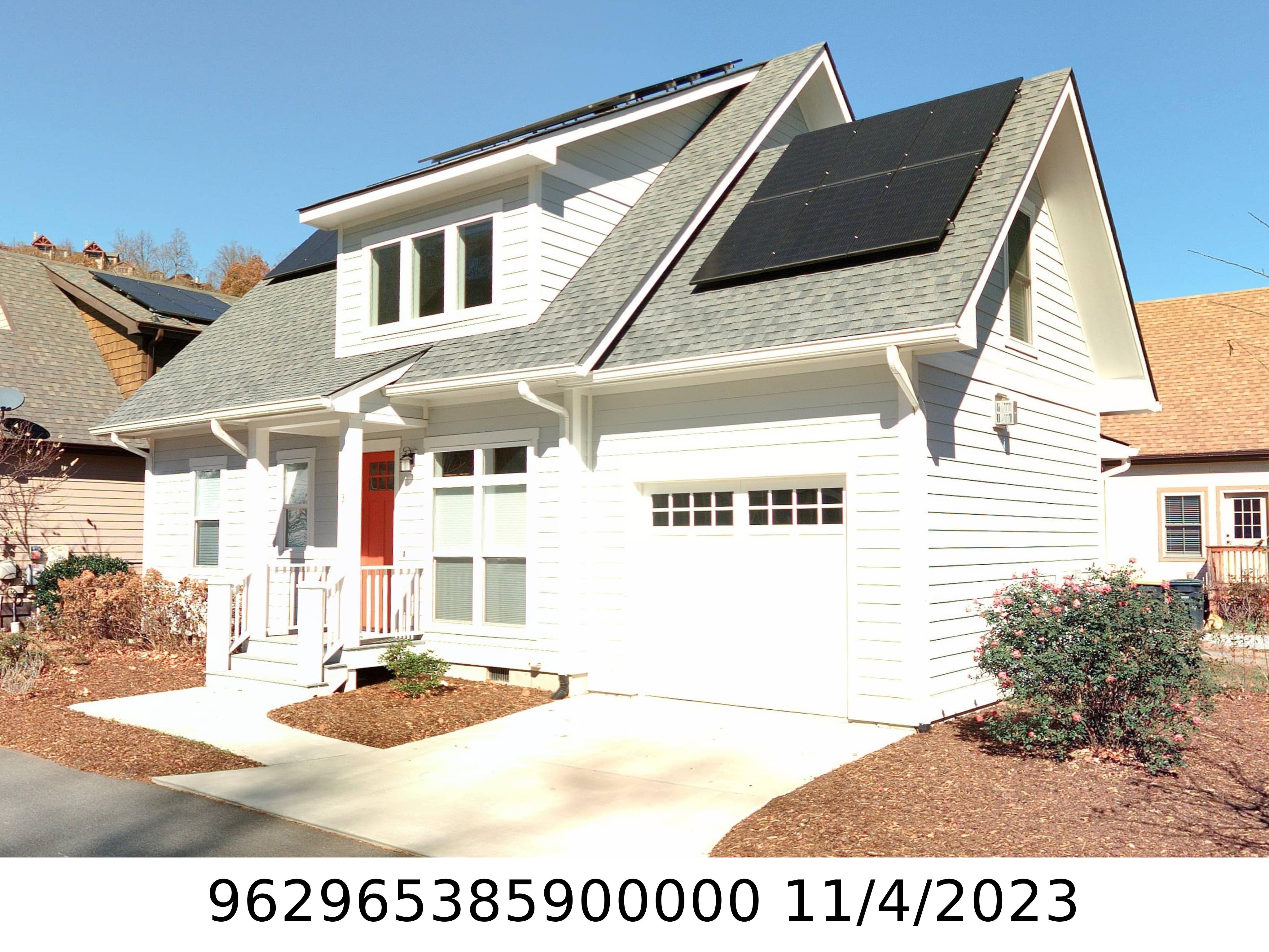 A picture of the property located at 3 VERDE DR, ASHEVILLE NC 28806.