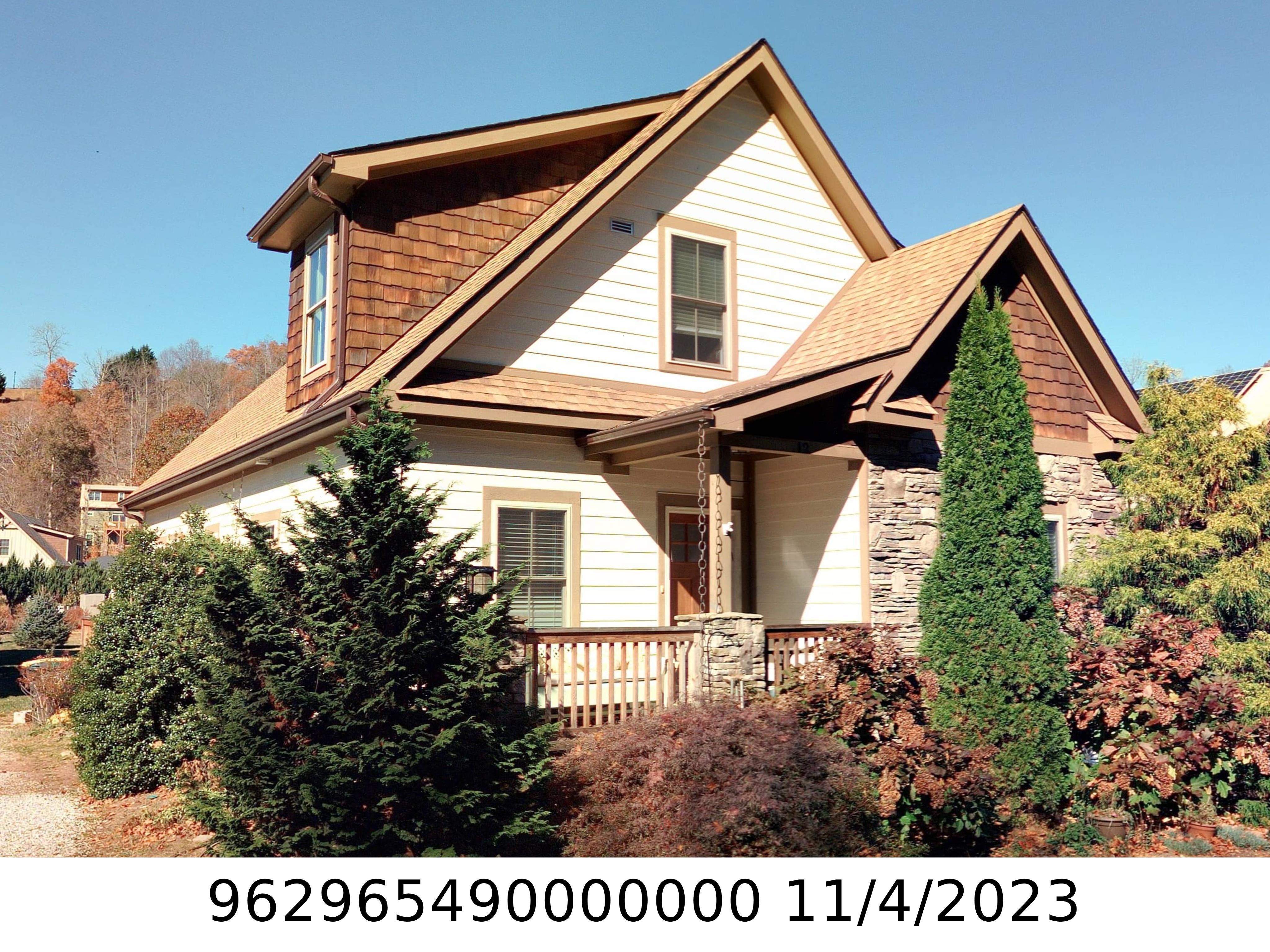 A picture of the property located at 12 DESTINATION DR, ASHEVILLE NC 28806.