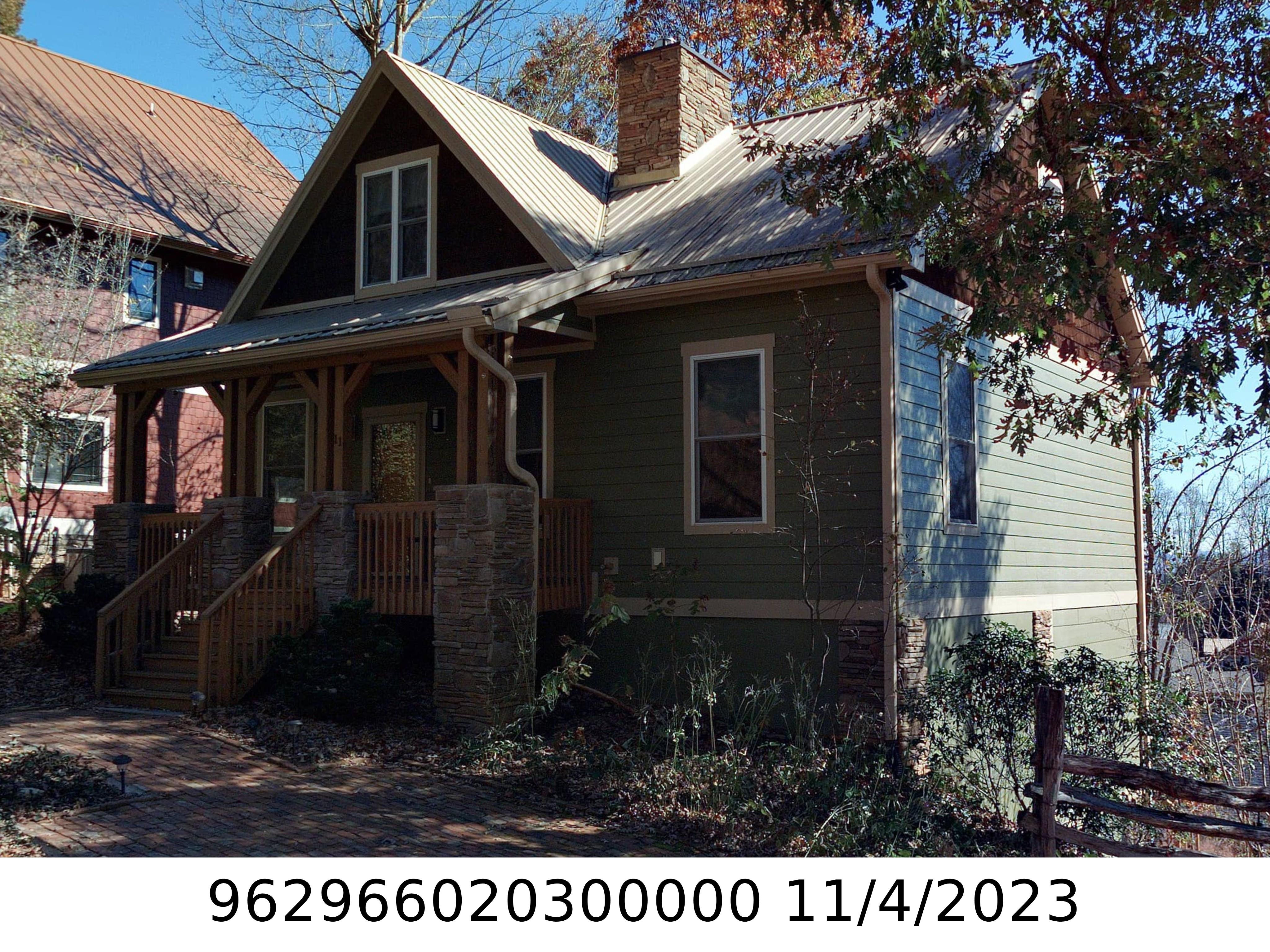 A picture of the property located at 11 ACADIA DR, ASHEVILLE NC 28806.