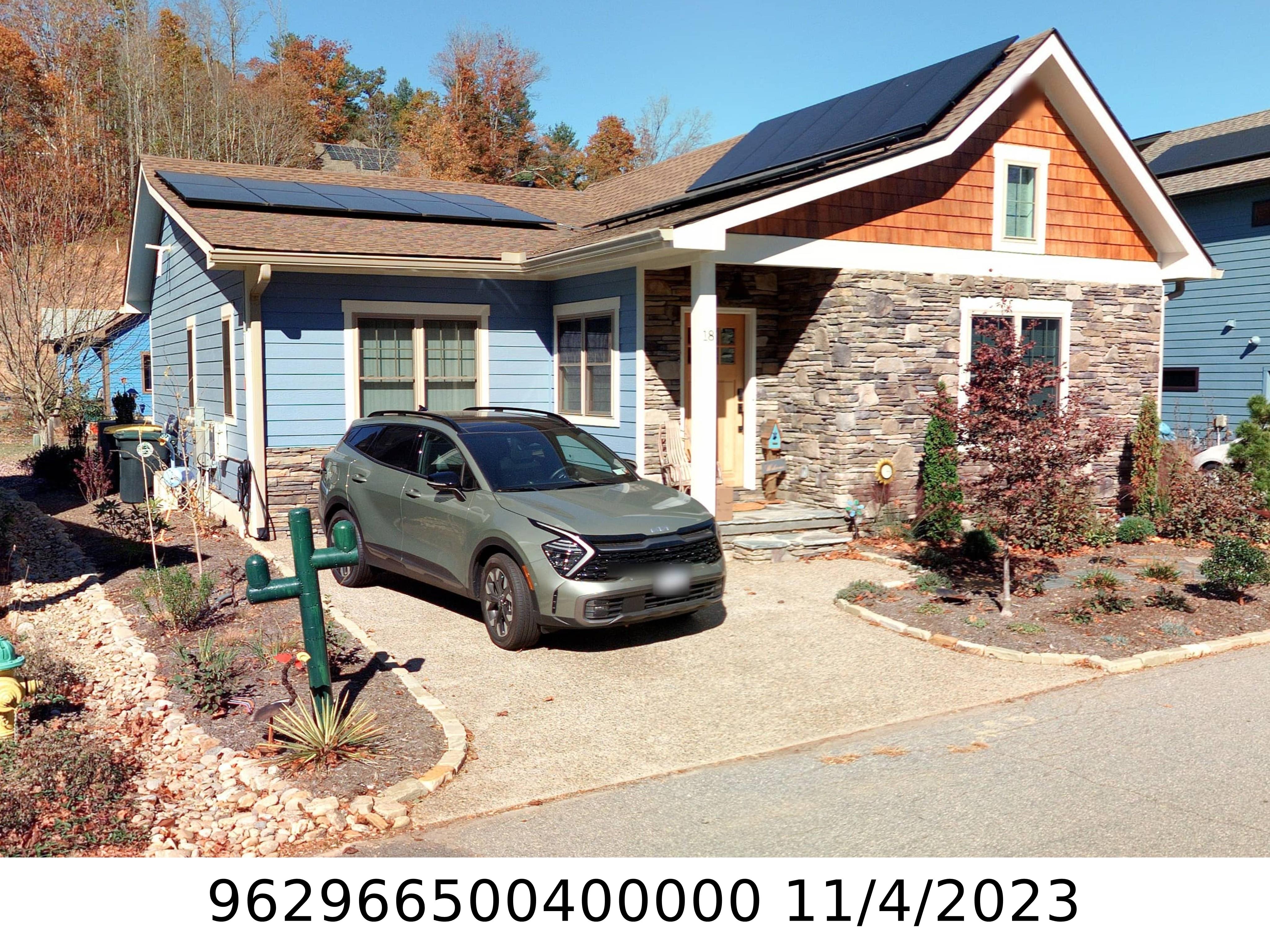 A picture of the property located at 18 DESTINATION DR, ASHEVILLE NC 28806.