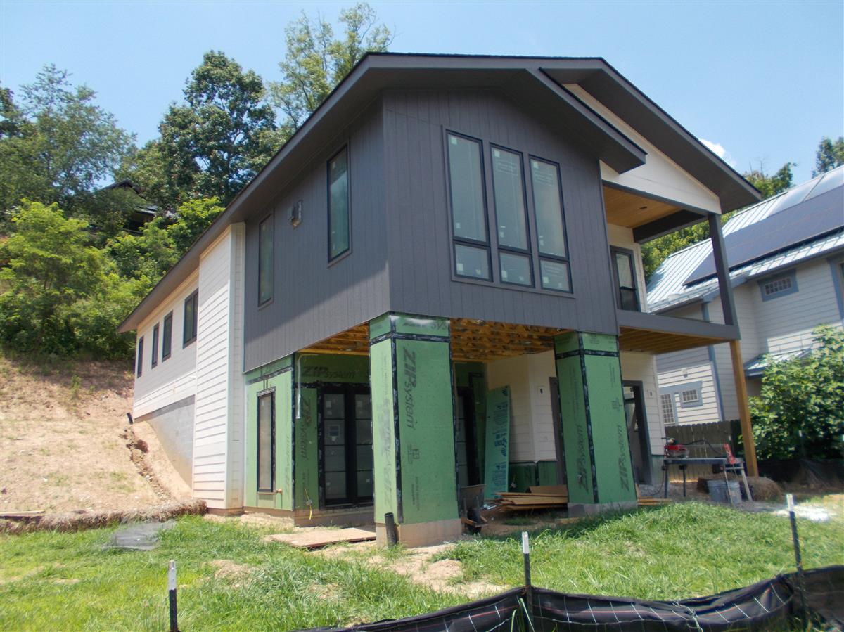 A picture of the property located at 50 VERDE DR, ASHEVILLE NC 28806.