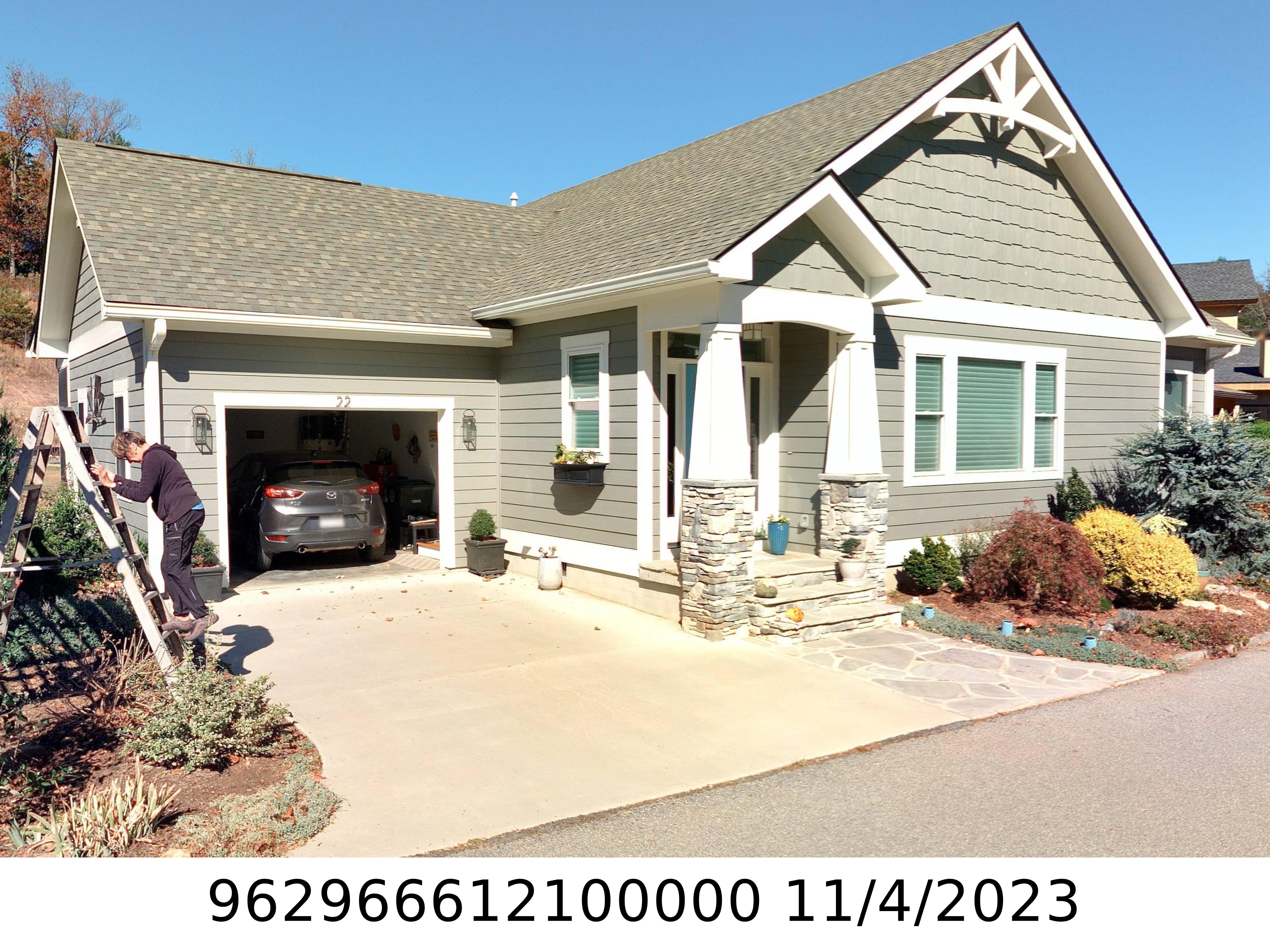 A picture of the property located at 22 DESTINATION DR, ASHEVILLE NC 28806.