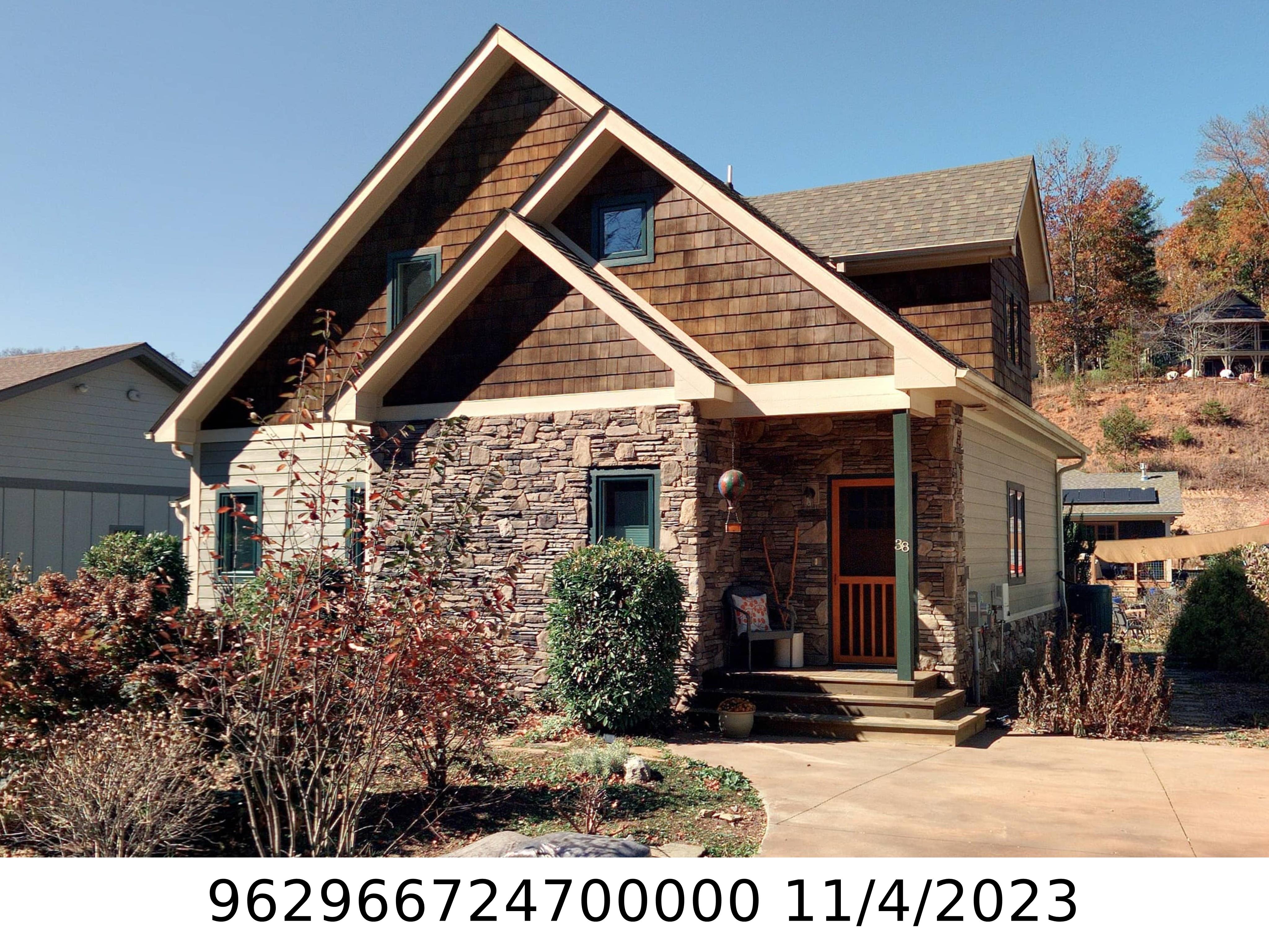 A picture of the property located at 38 DESTINATION DR, ASHEVILLE NC 28806.