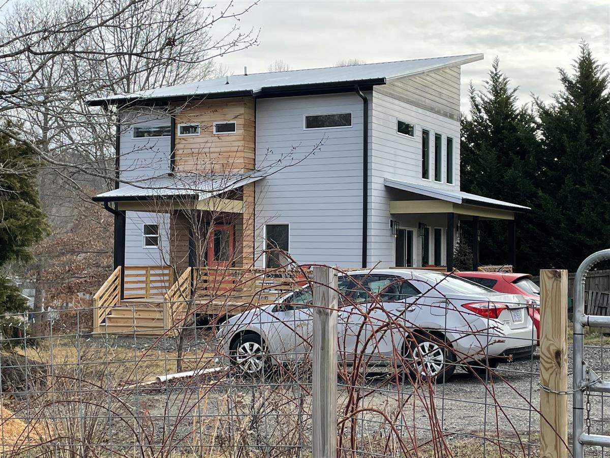 A picture of the property located at 24 LORENZ LN, ASHEVILLE NC 28806.