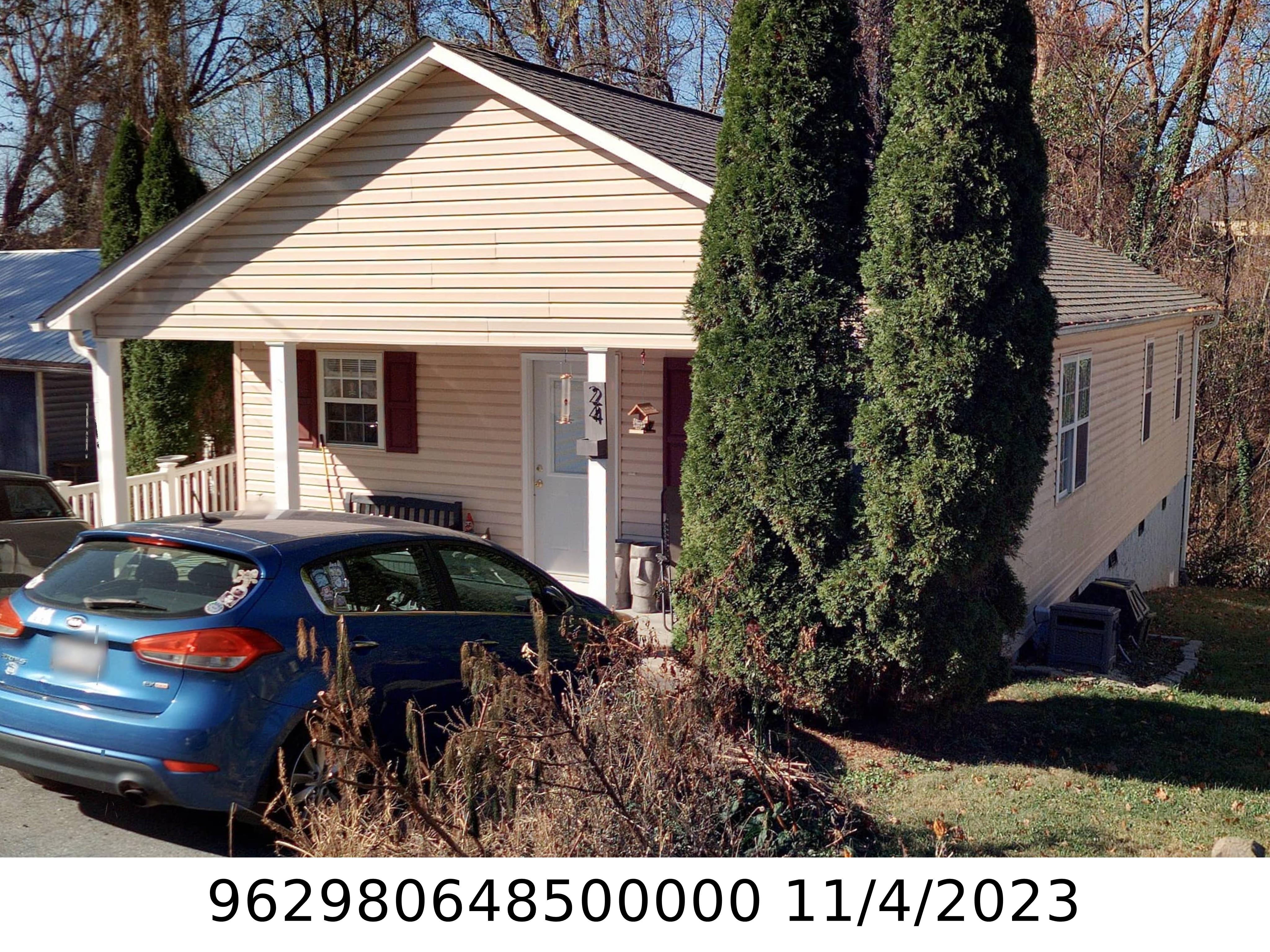 A picture of the property located at 24 OAK HILL CIR, ASHEVILLE NC 28806.