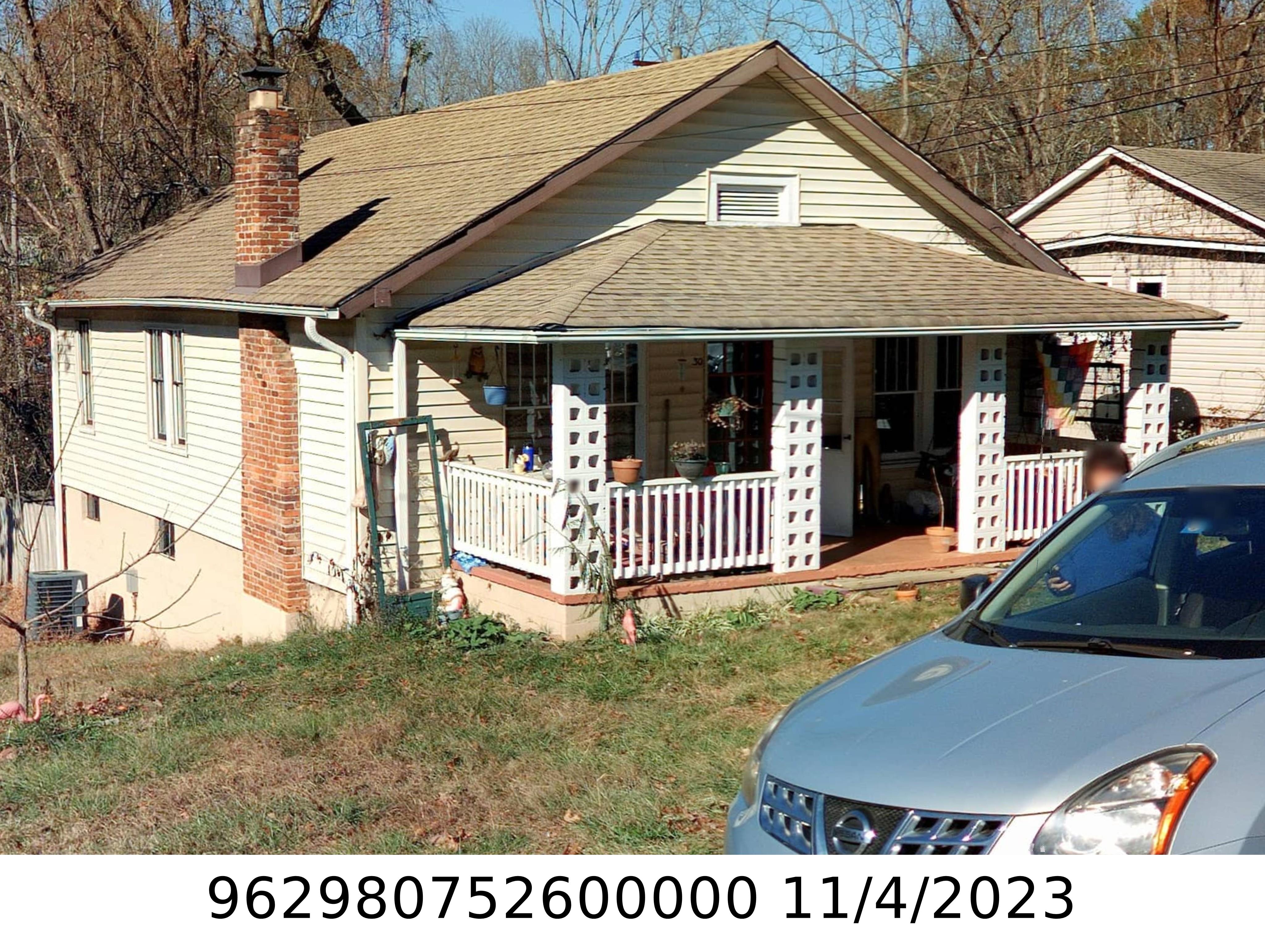A picture of the property located at 30 OAK HILL CIR, ASHEVILLE NC 28806.