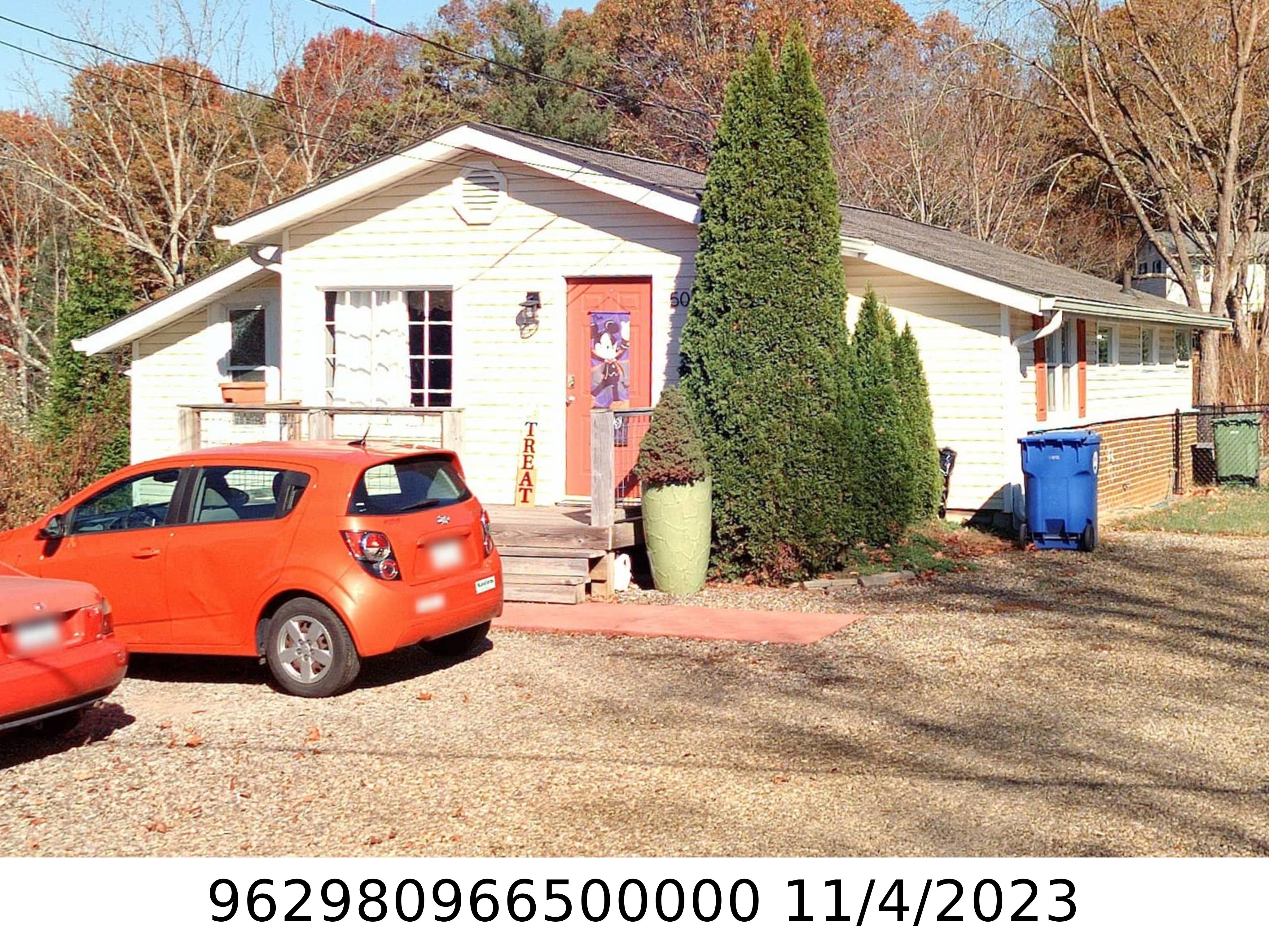 A picture of the property located at 50 OAK HILL CIR, ASHEVILLE NC 28806.