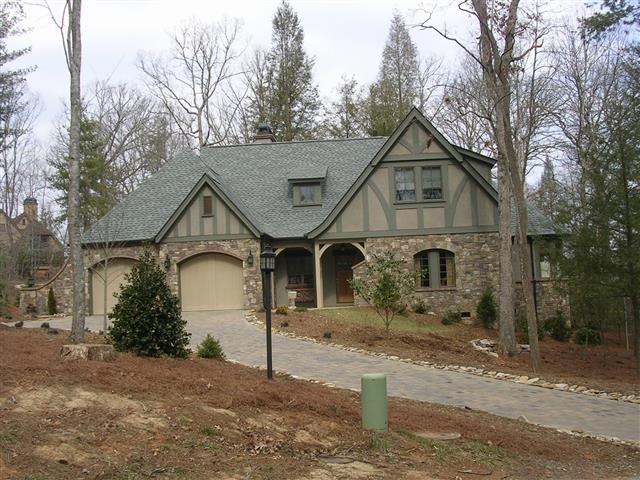 A picture of the property located at 19 HIDDEN HILLS WAY, ARDEN NC 28704.