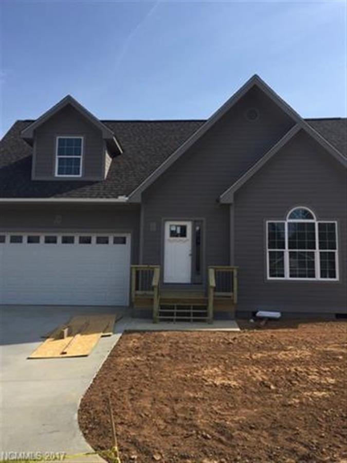 A picture of the property located at 14 FARTHINGS DR, ARDEN NC 28704.