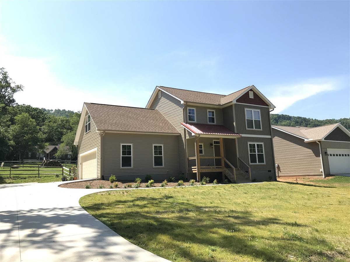 A picture of the property located at 4 BOWLING GREEN LN, ARDEN NC 28704.