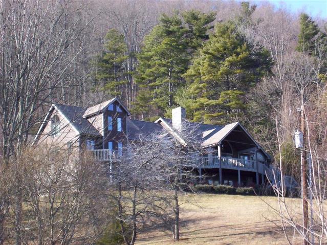 A picture of the property located at 55 CRABAPPLE LN, ARDEN NC 28704.