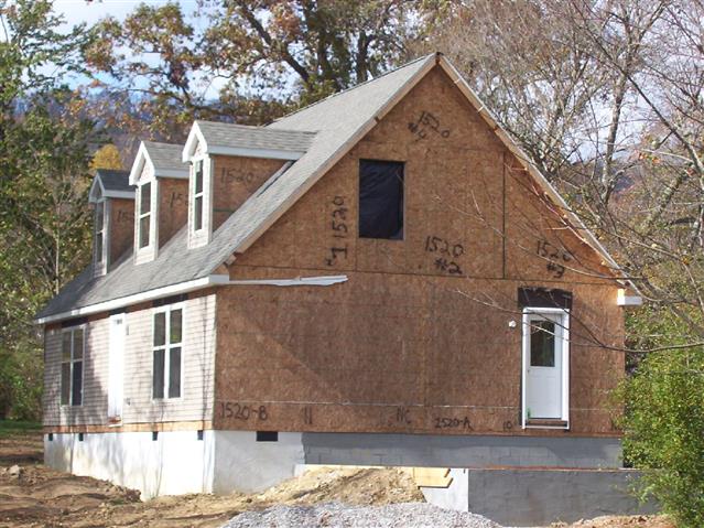 A picture of the property located at 11 BOWLING GREEN DR, ARDEN NC 28704.