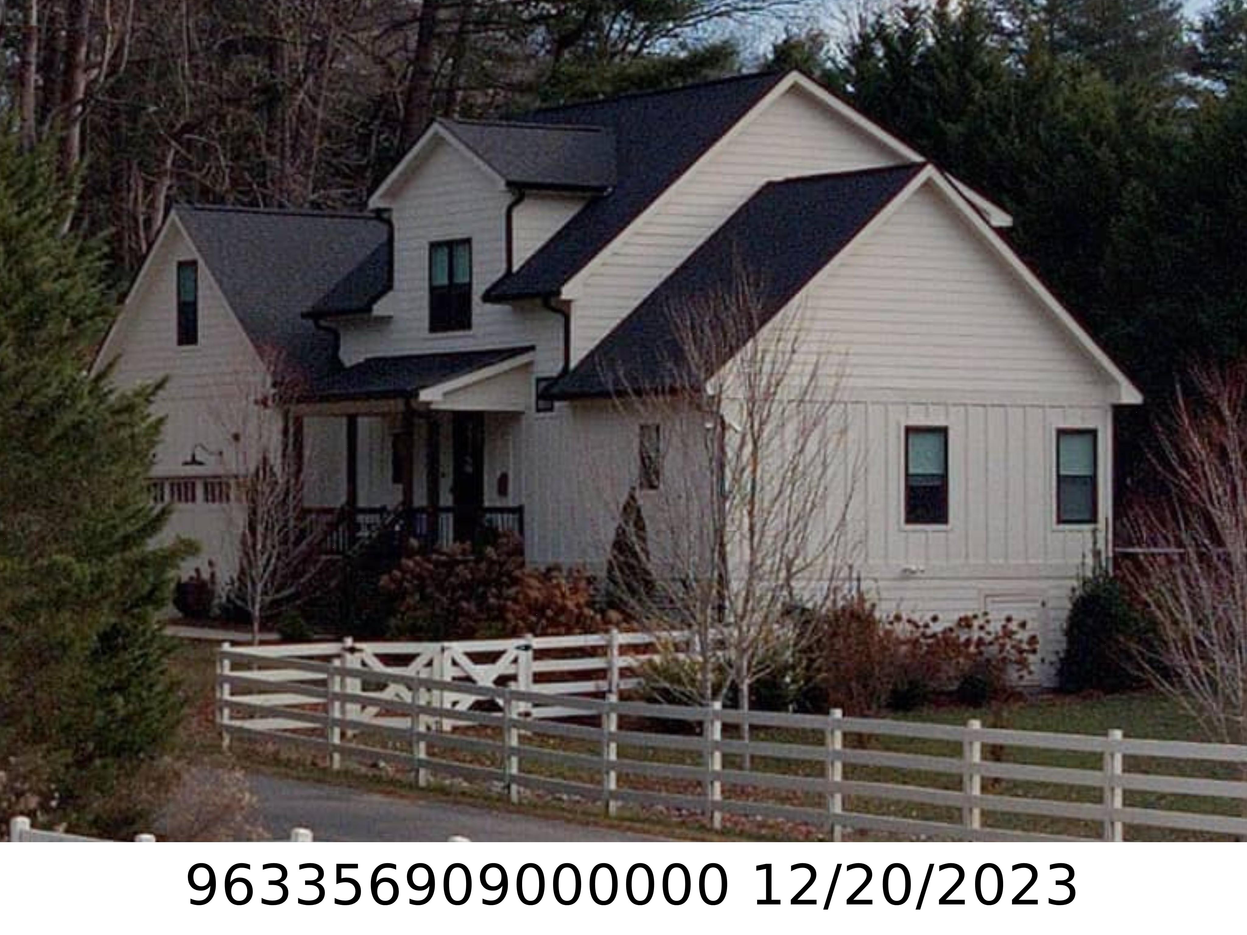 A picture of the property located at 11 CARLAND DR, ARDEN NC 28704.