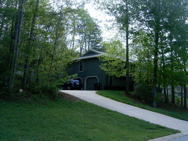 A picture of the property located at 3 TURKEY TOE LN, ARDEN NC 28704.